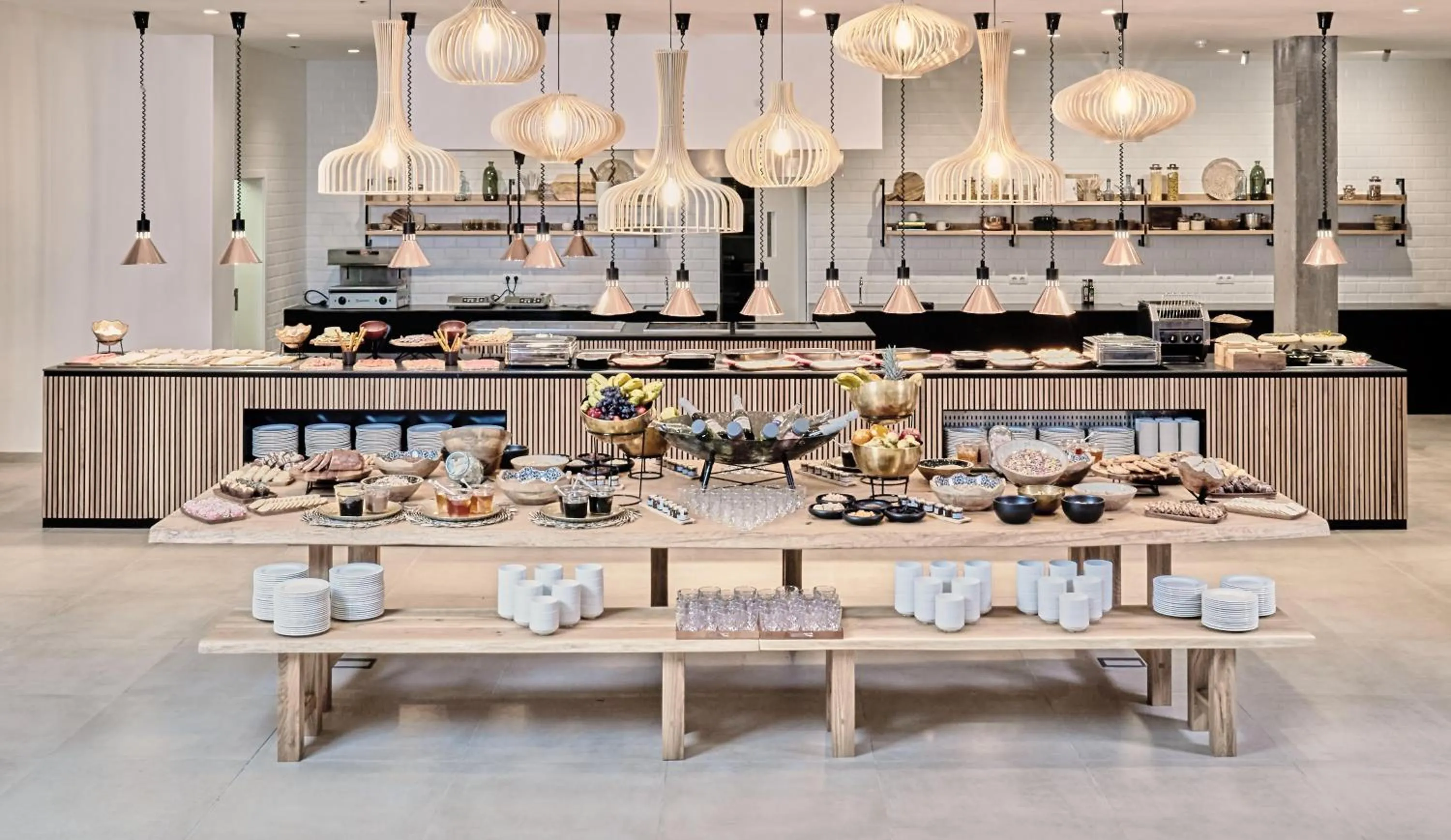 Restaurant/places to eat in Hotel Baobab Suites