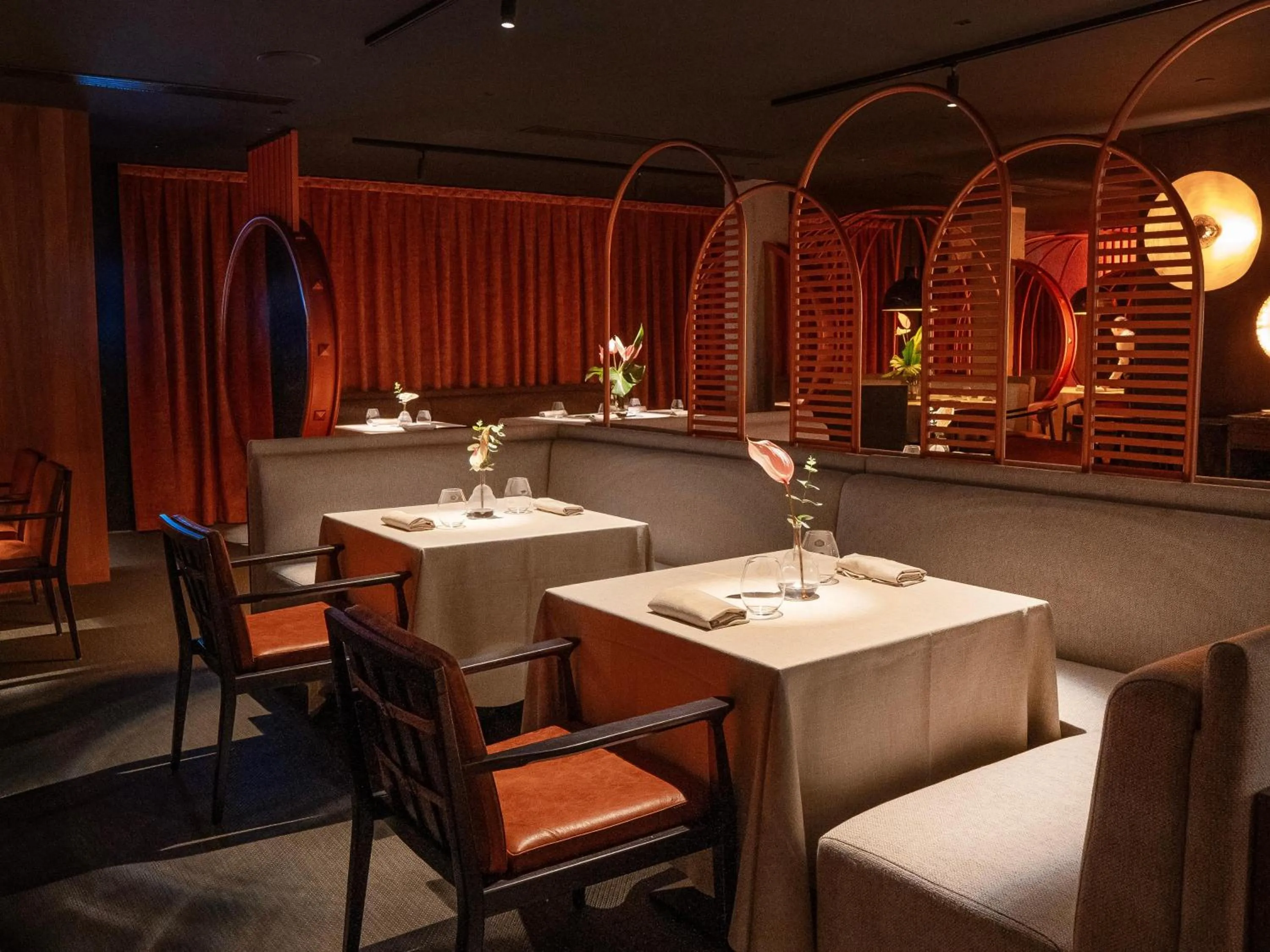 Restaurant/places to eat in Hotel Baobab Suites