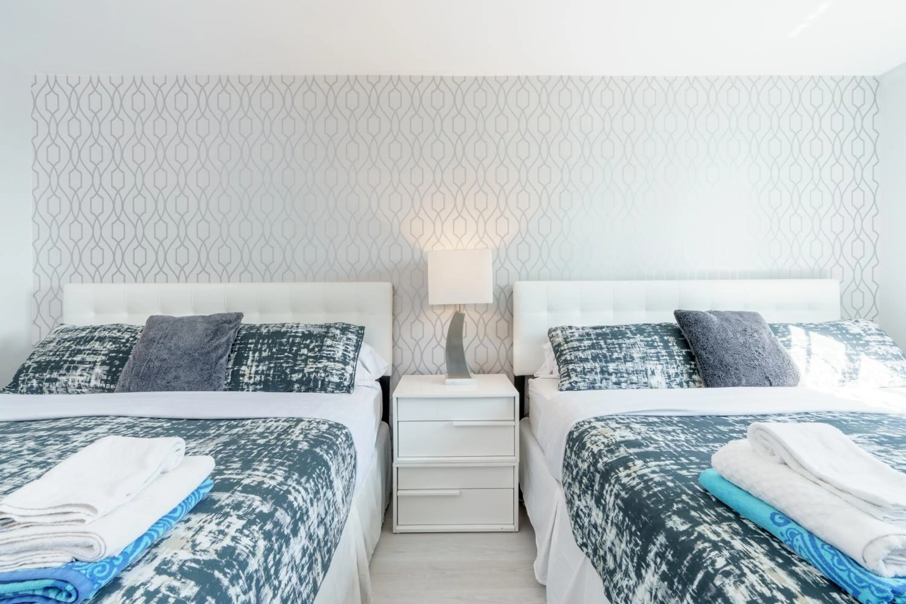 Bedroom, Bed in OCEAN RESERVE 15th Floor - Gorgeous Ocean View - STR00907