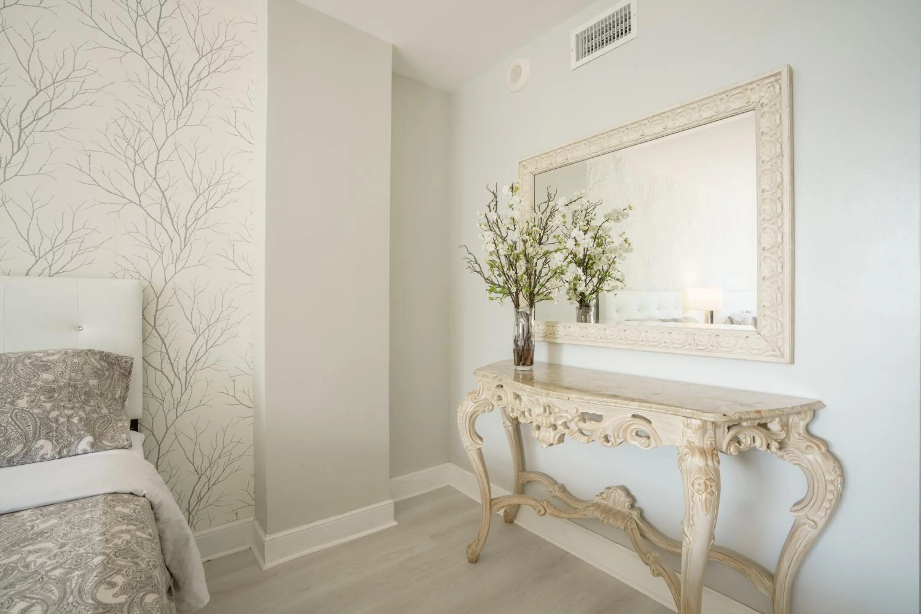 Bedroom, Bed in OCEAN RESERVE 15th Floor - Gorgeous Ocean View - STR00907