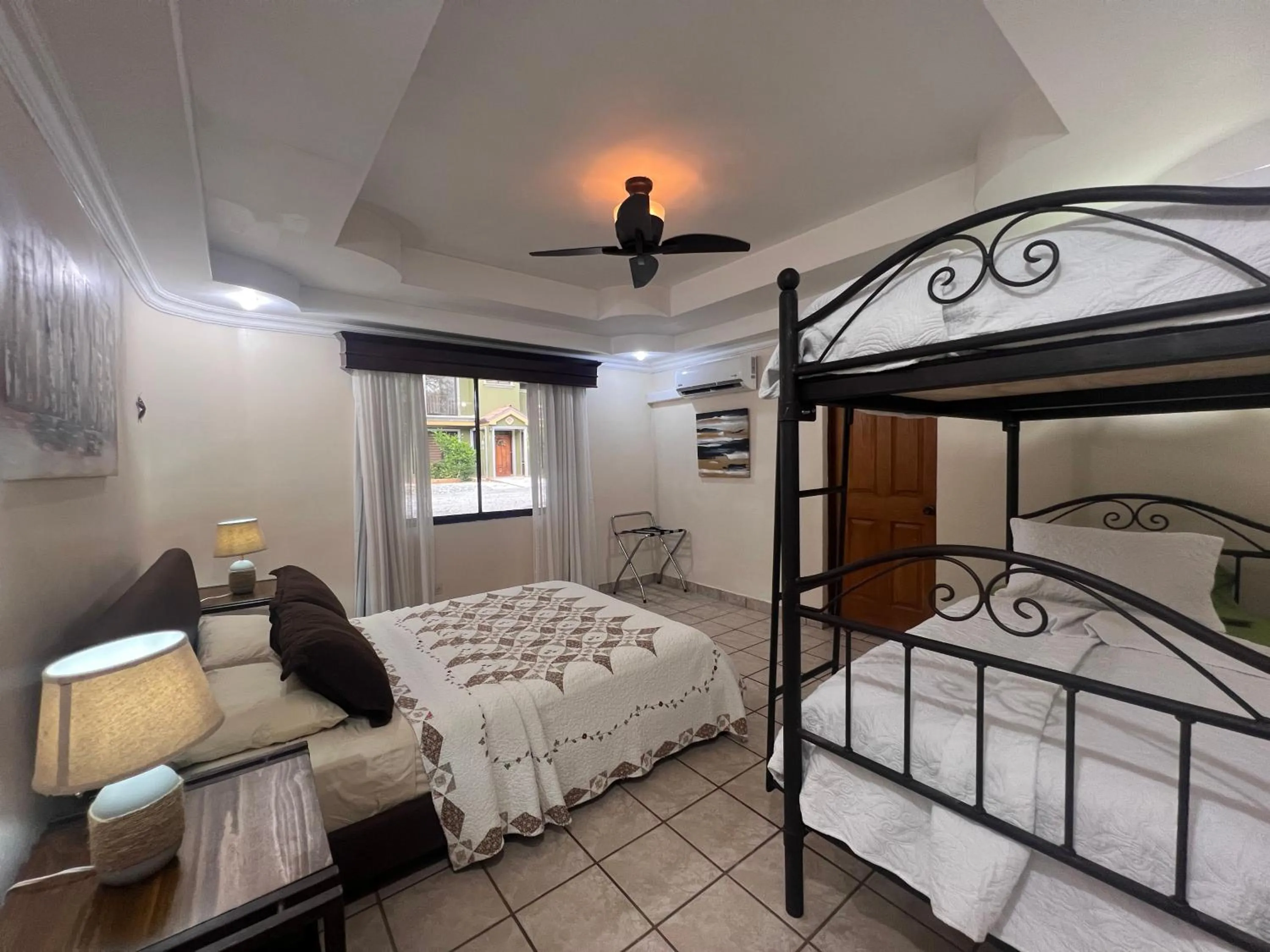 Bed in Casas del Toro Playa Flamingo