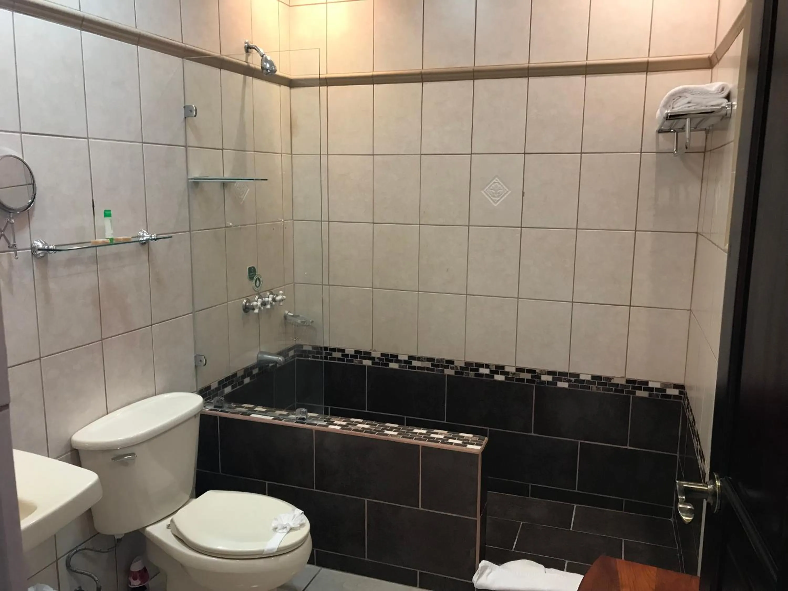 Bathroom in Casas del Toro Playa Flamingo