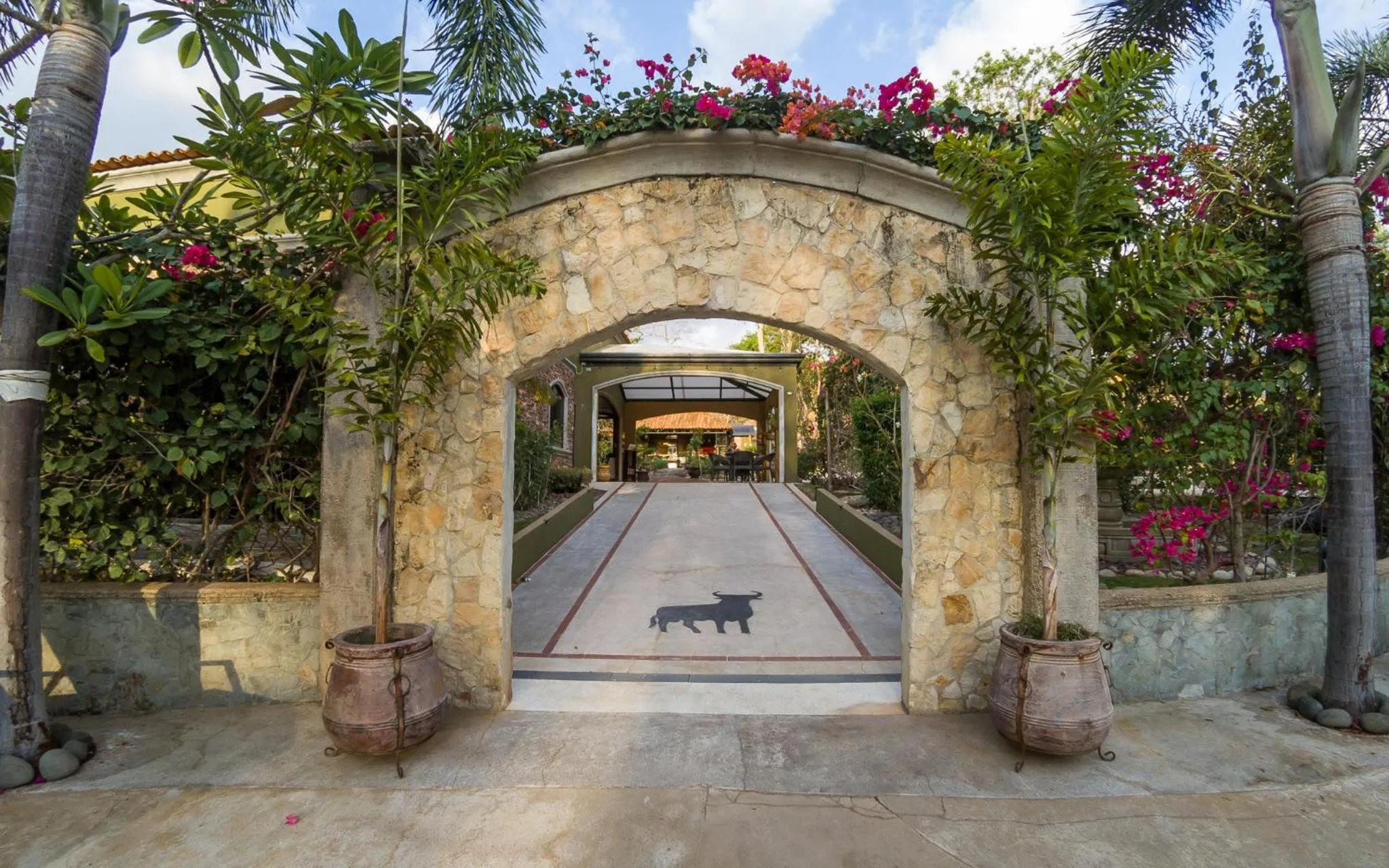 Facade/entrance in Casas del Toro Playa Flamingo