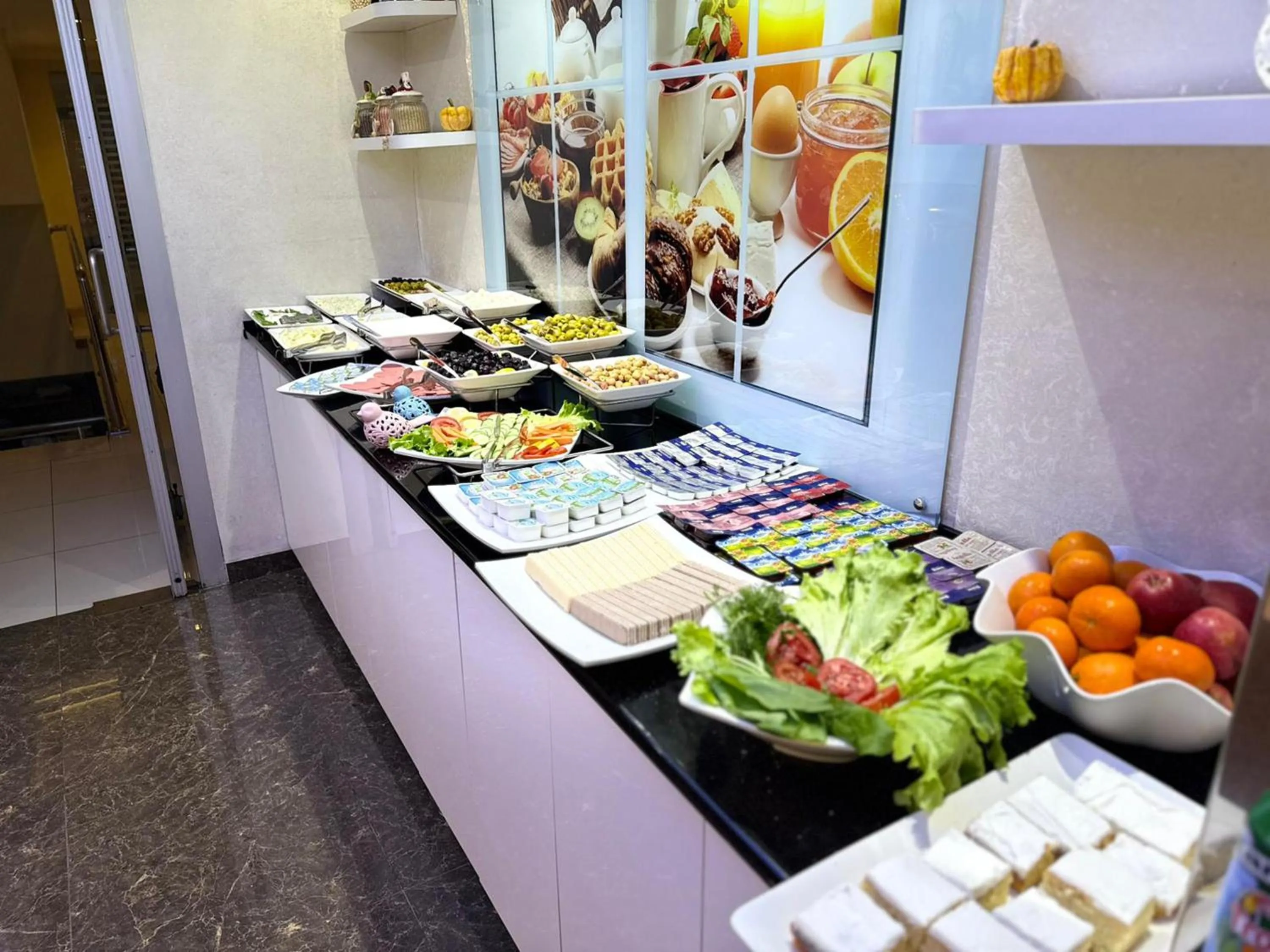 Buffet breakfast in Asrin Business Hotel Kızılay