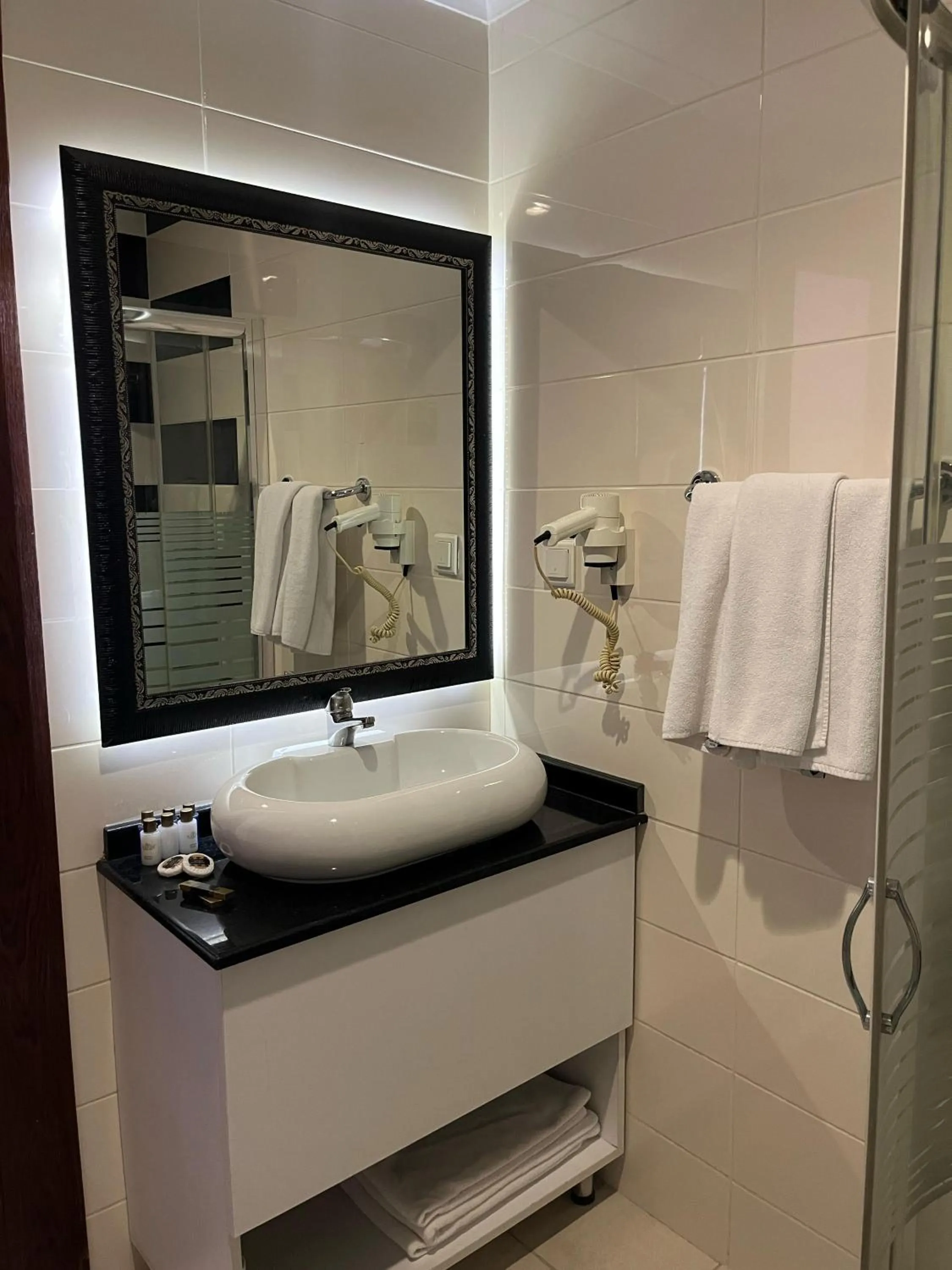Bathroom in Asrin Business Hotel Kızılay