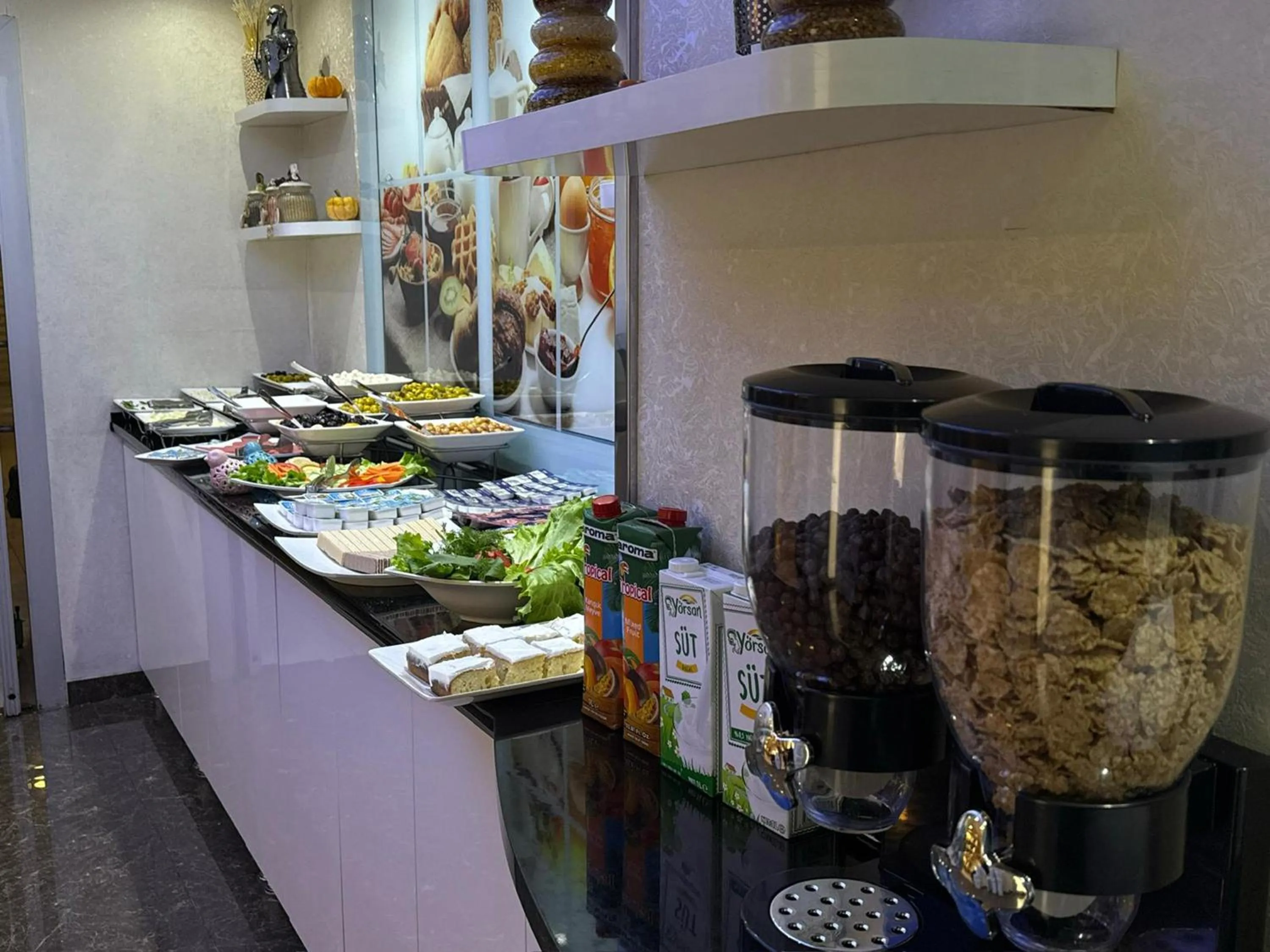 Buffet breakfast in Asrin Business Hotel Kızılay