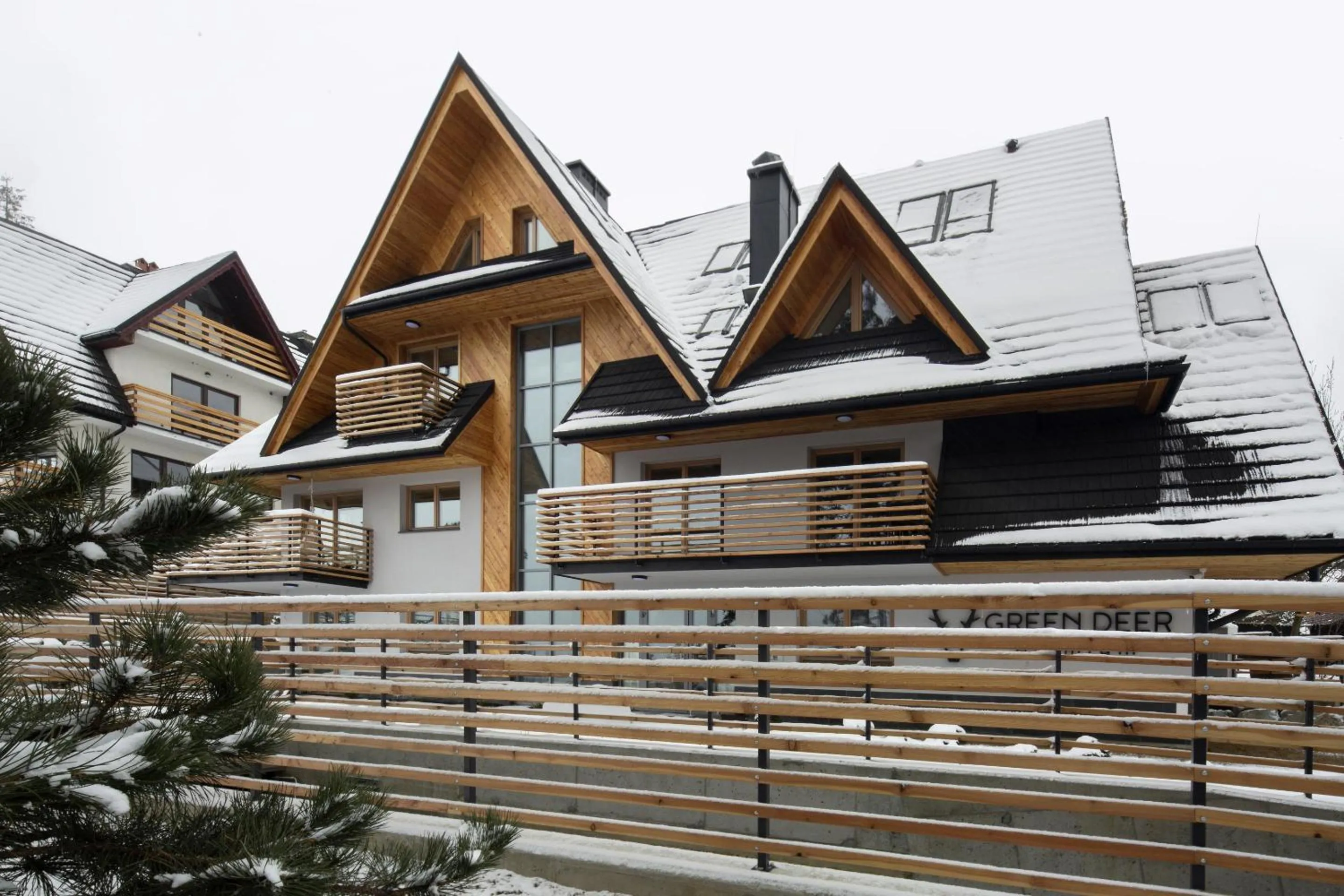 Property building in Green Deer Premium