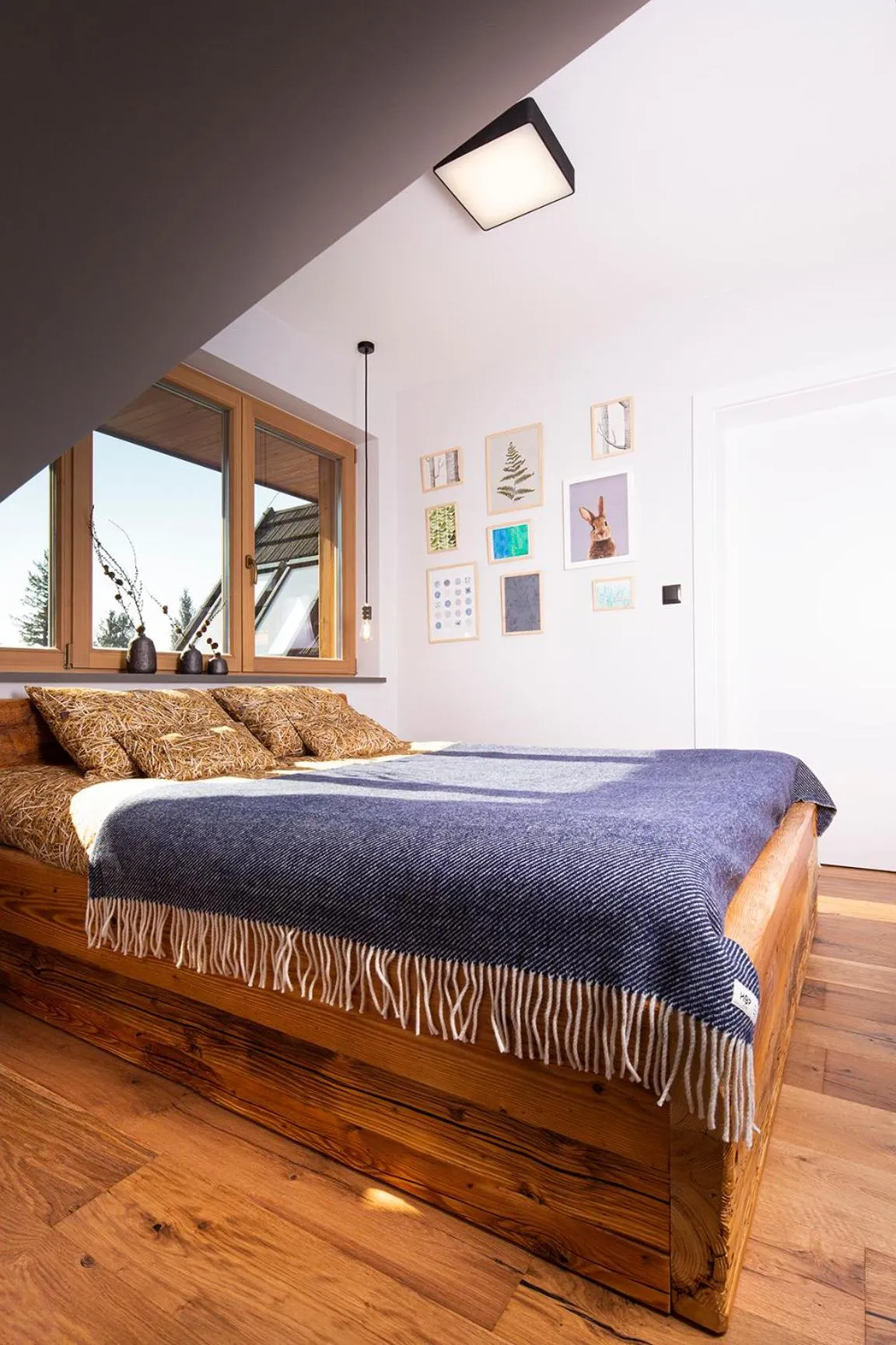 Bed in Green Deer Premium