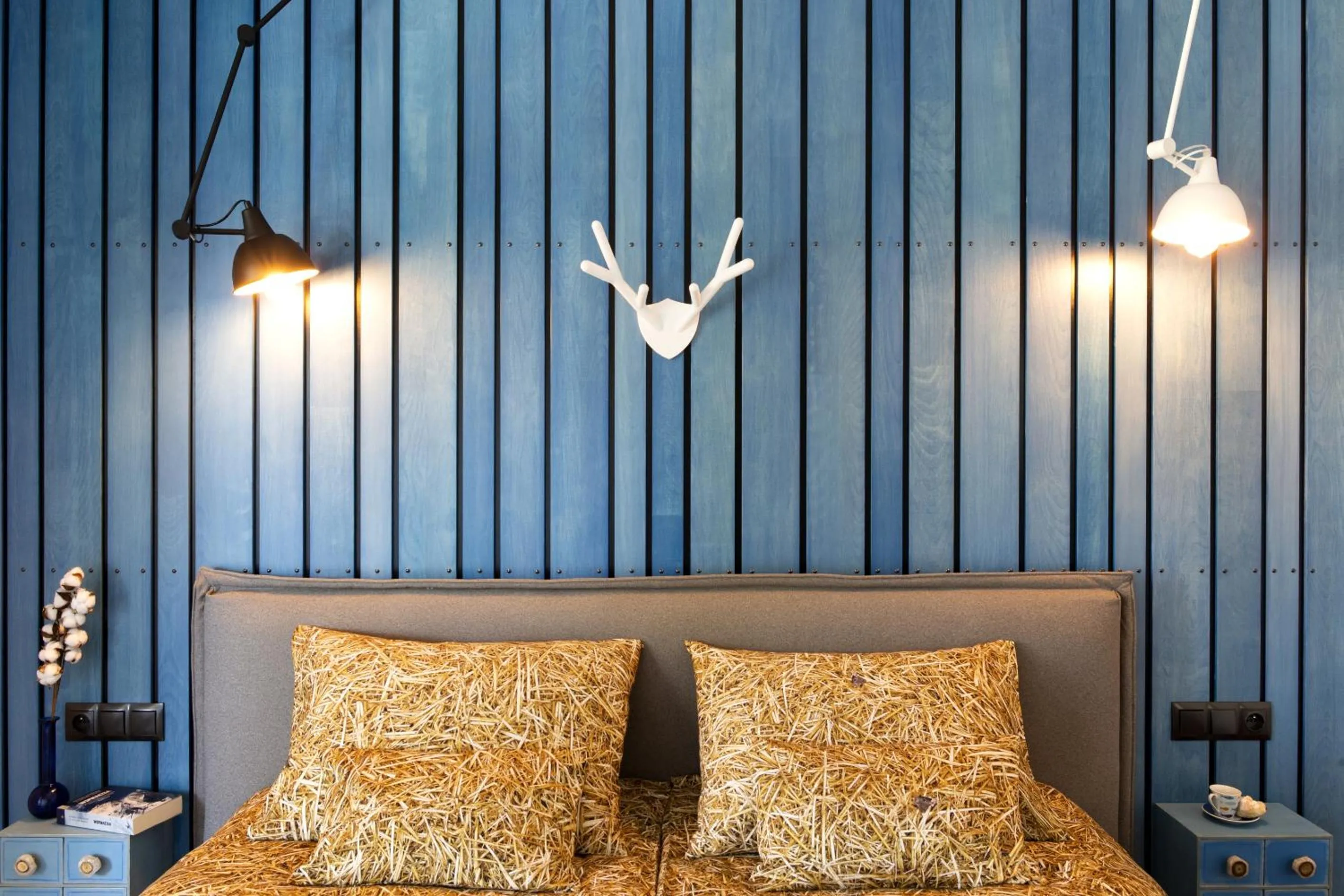 Bed in Green Deer Premium