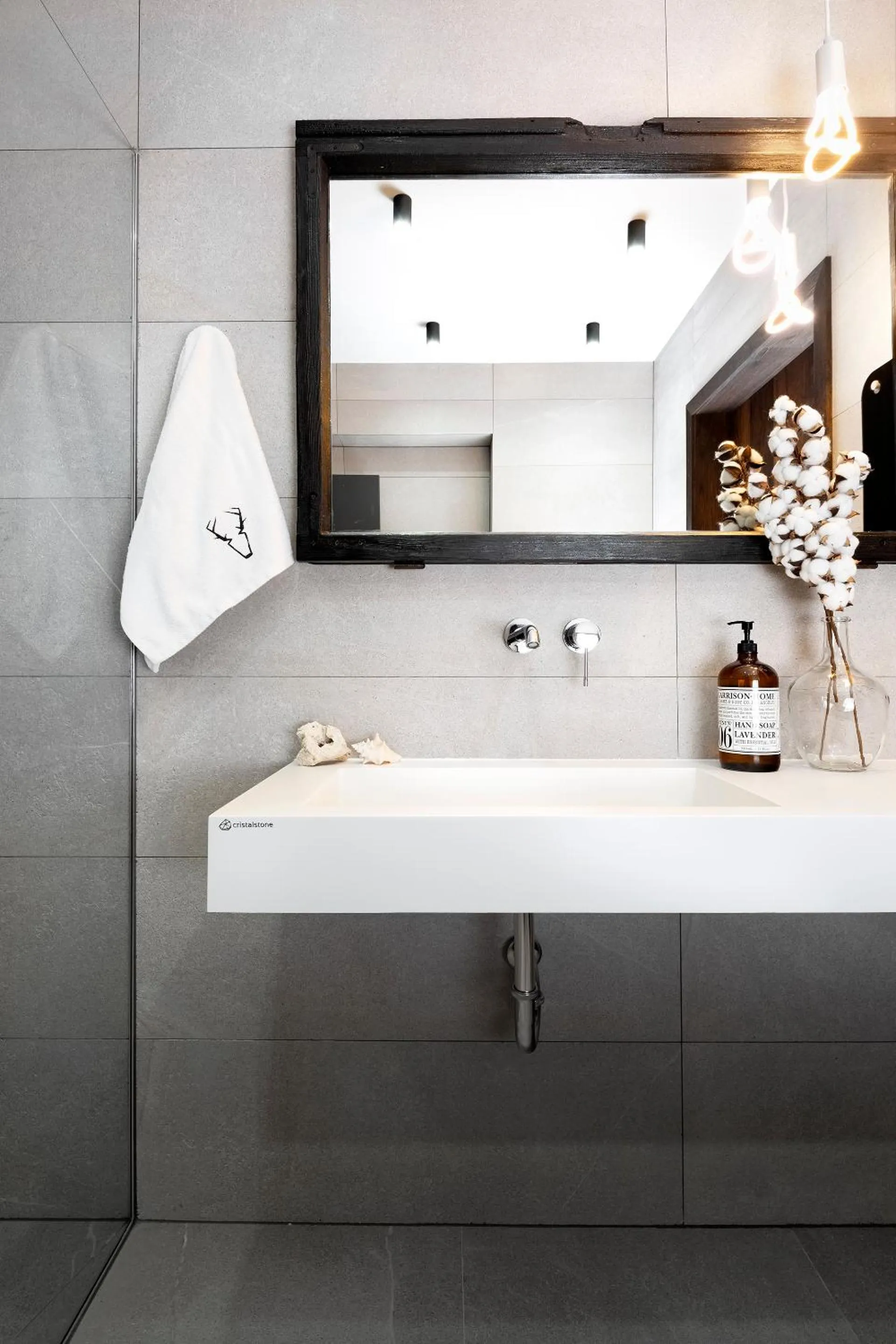 Bathroom in Green Deer Premium