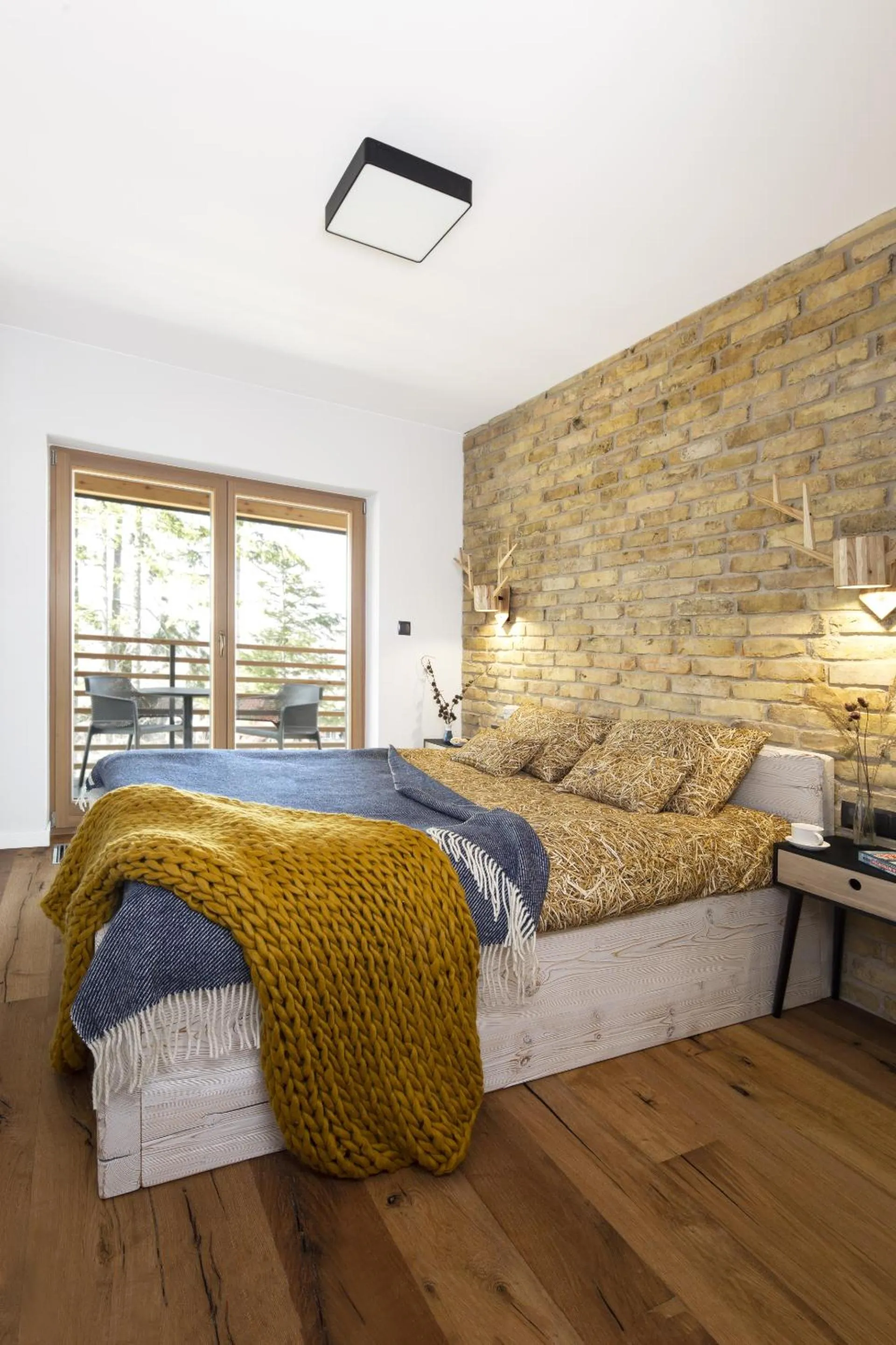 Bed in Green Deer Premium