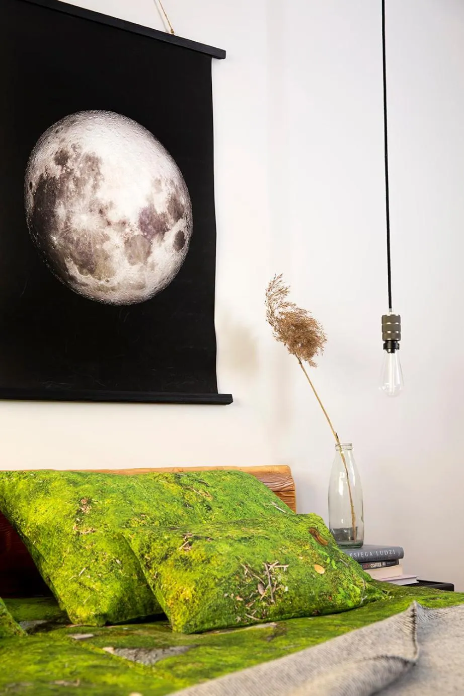 Bed in Green Deer Premium