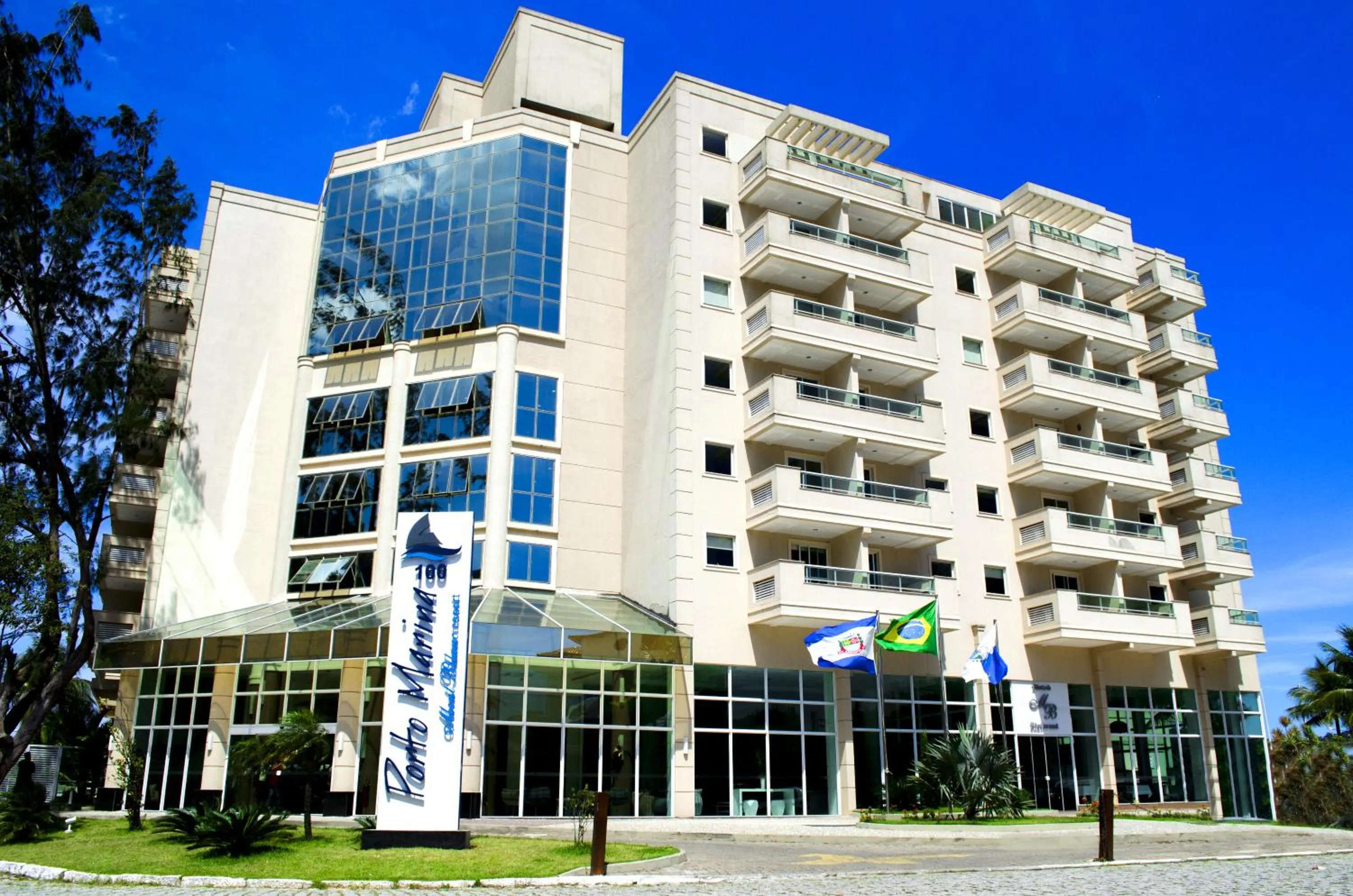 Property building in Porto Marina Rede Mont Blanc