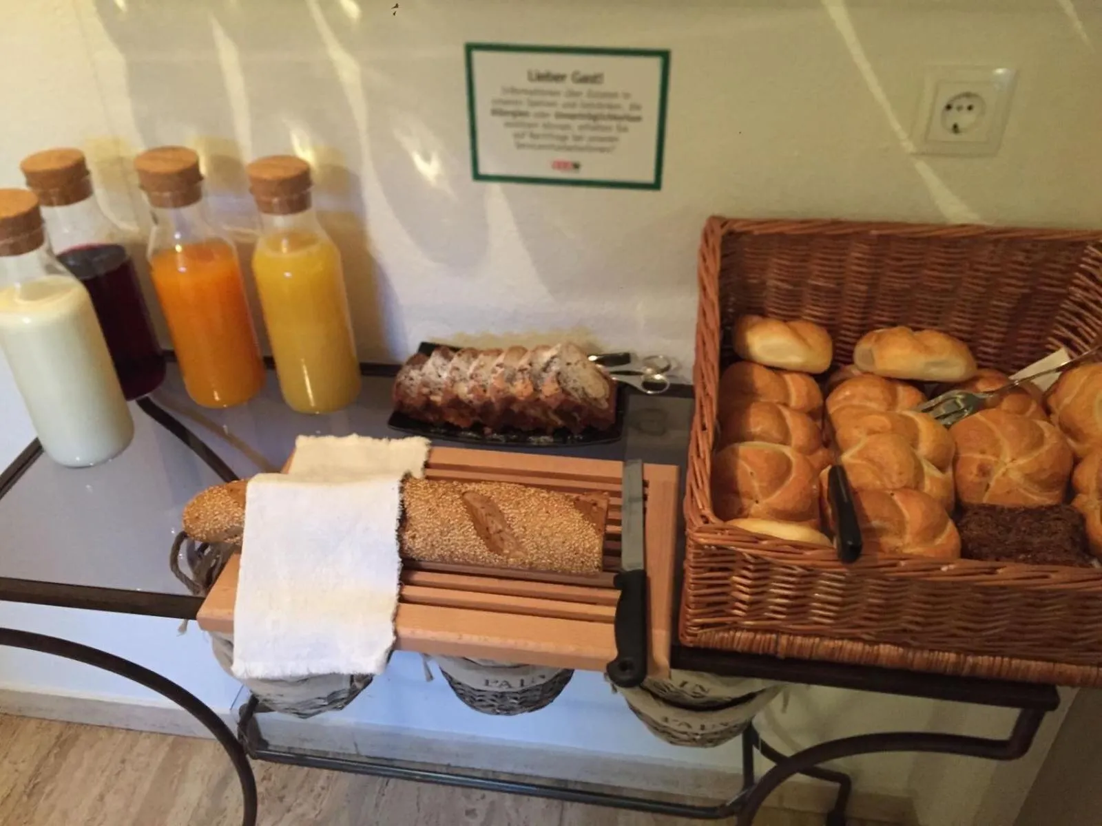 Buffet breakfast in Boutiquehotel Säumler