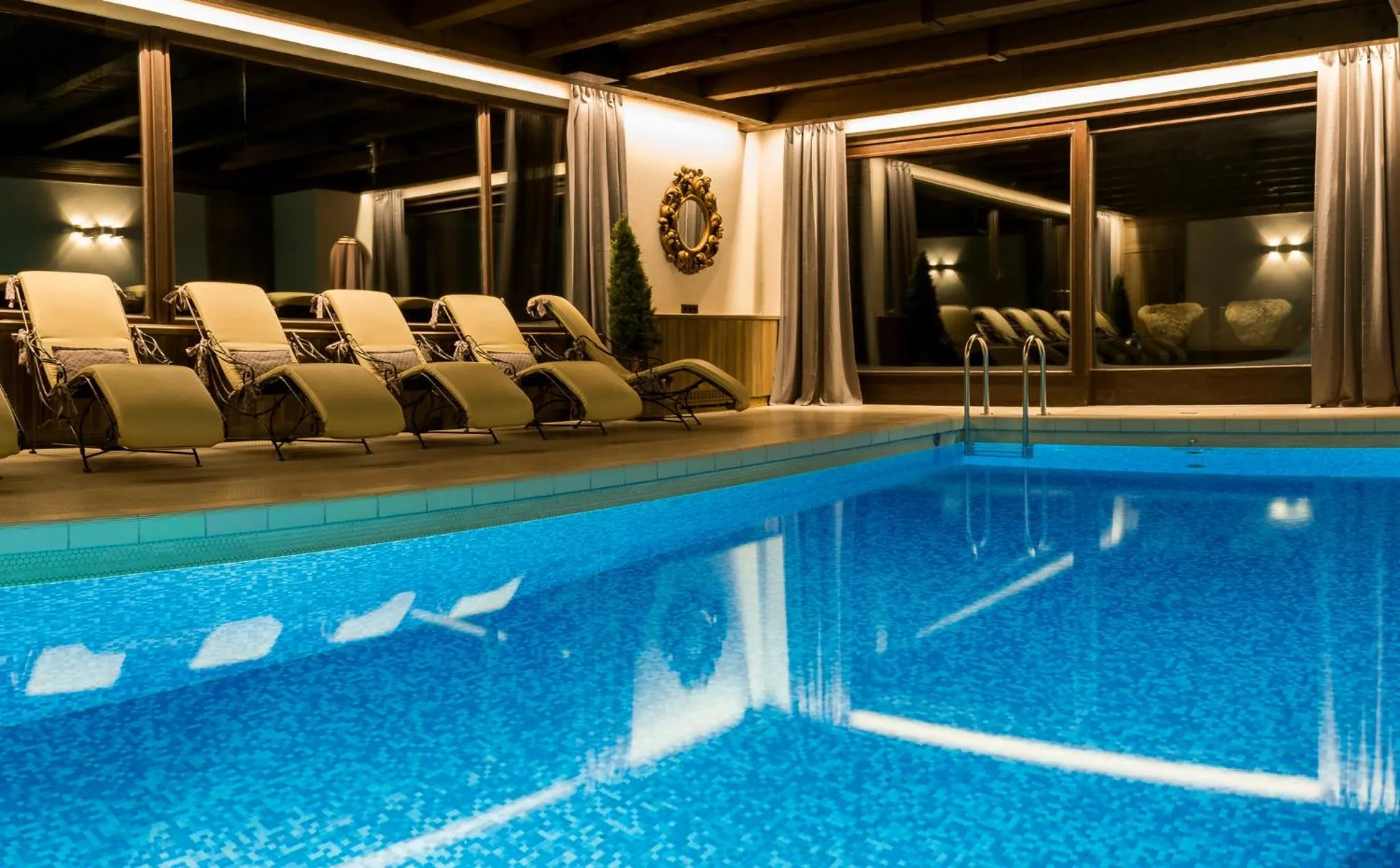 Swimming pool in Boutiquehotel Säumler