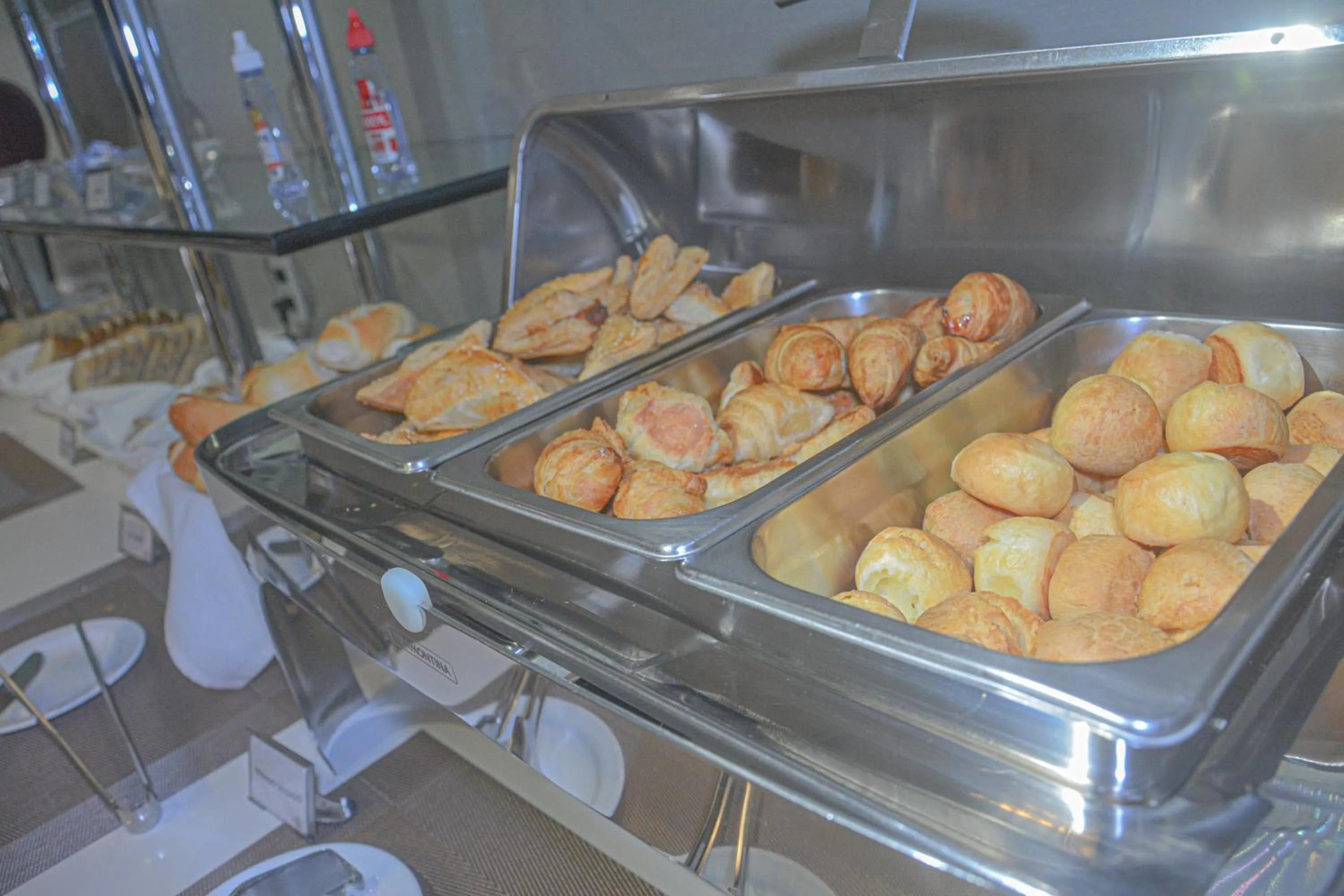 Breakfast in Prix Hotel