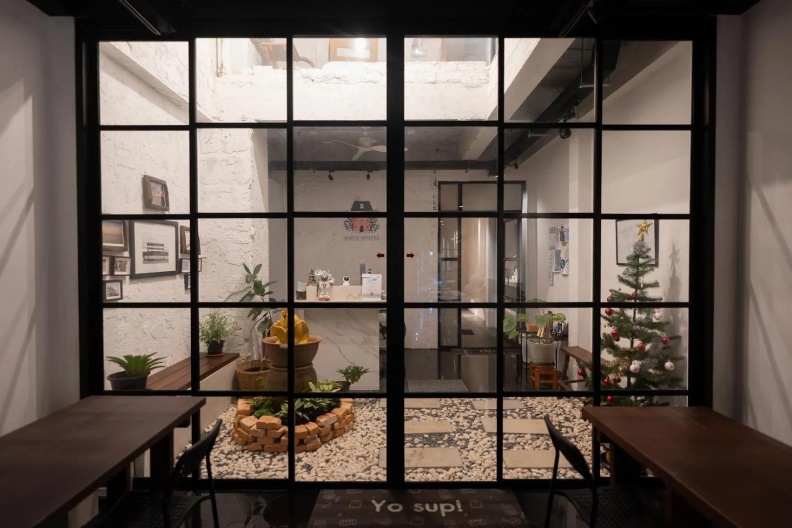 Lobby or reception in Niece Hostel Phuket - Bangtao Beach