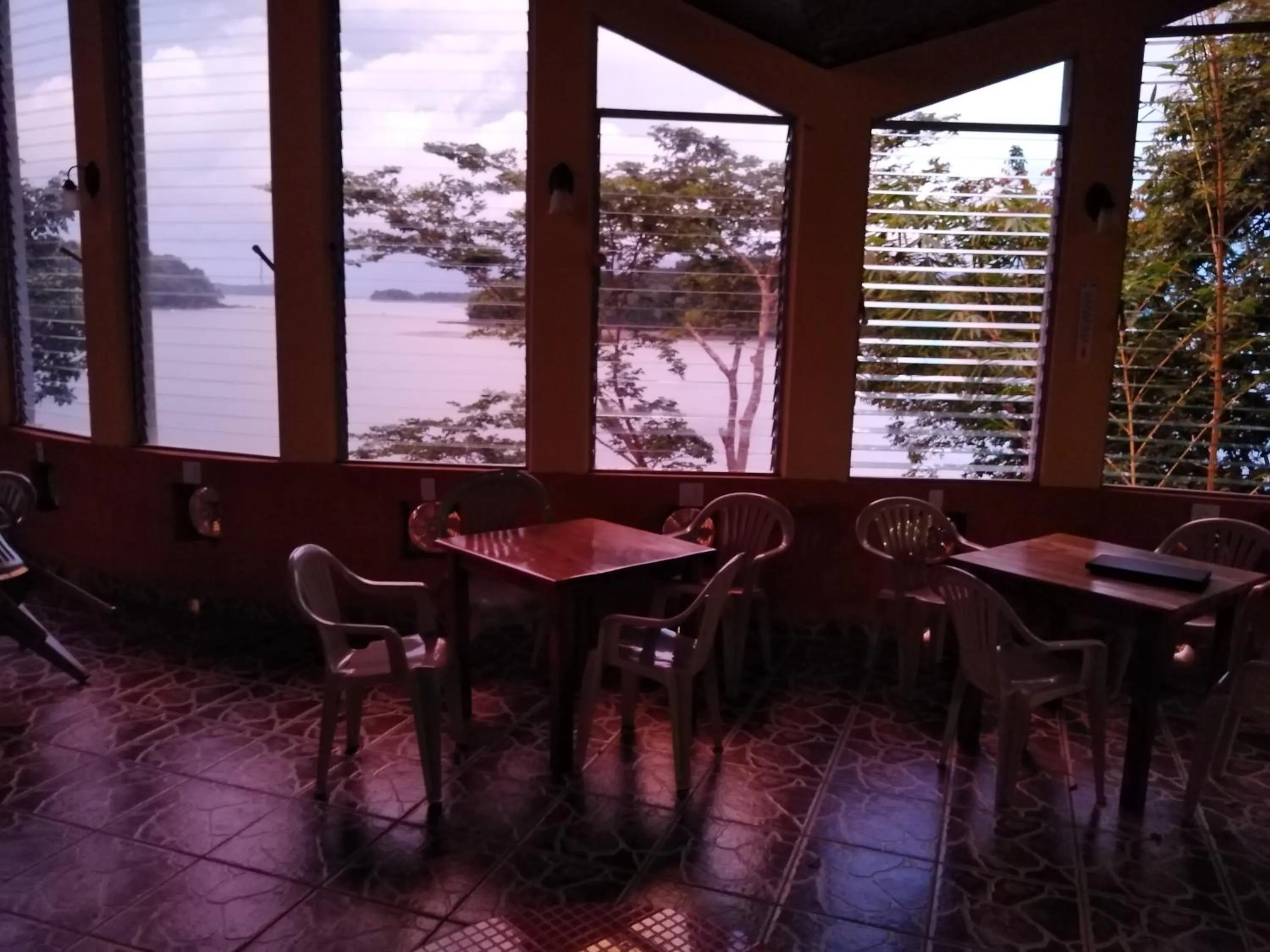 Restaurant/places to eat in Boca Brava Lodge