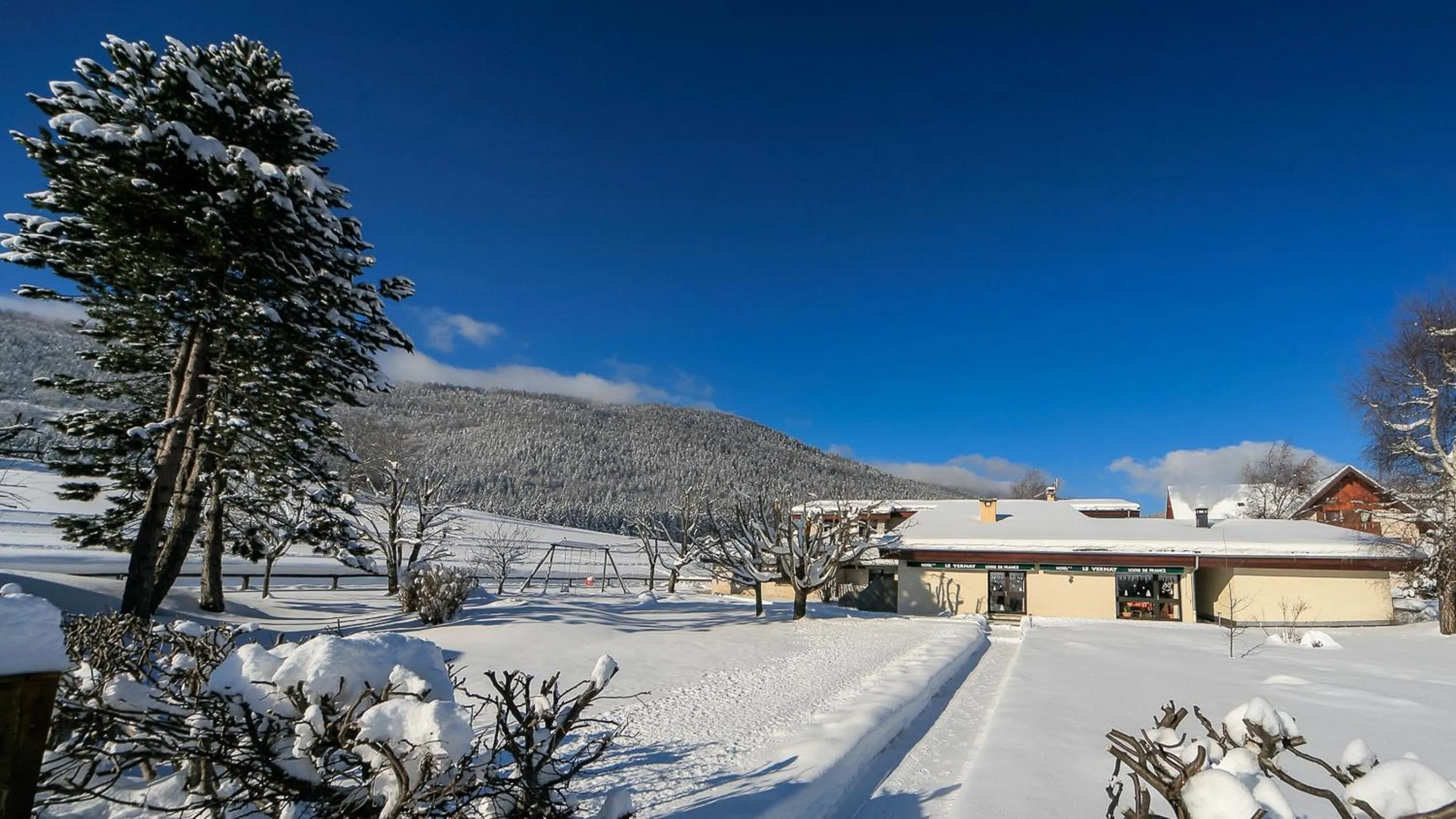 Facade/entrance in Logis Le Vernay