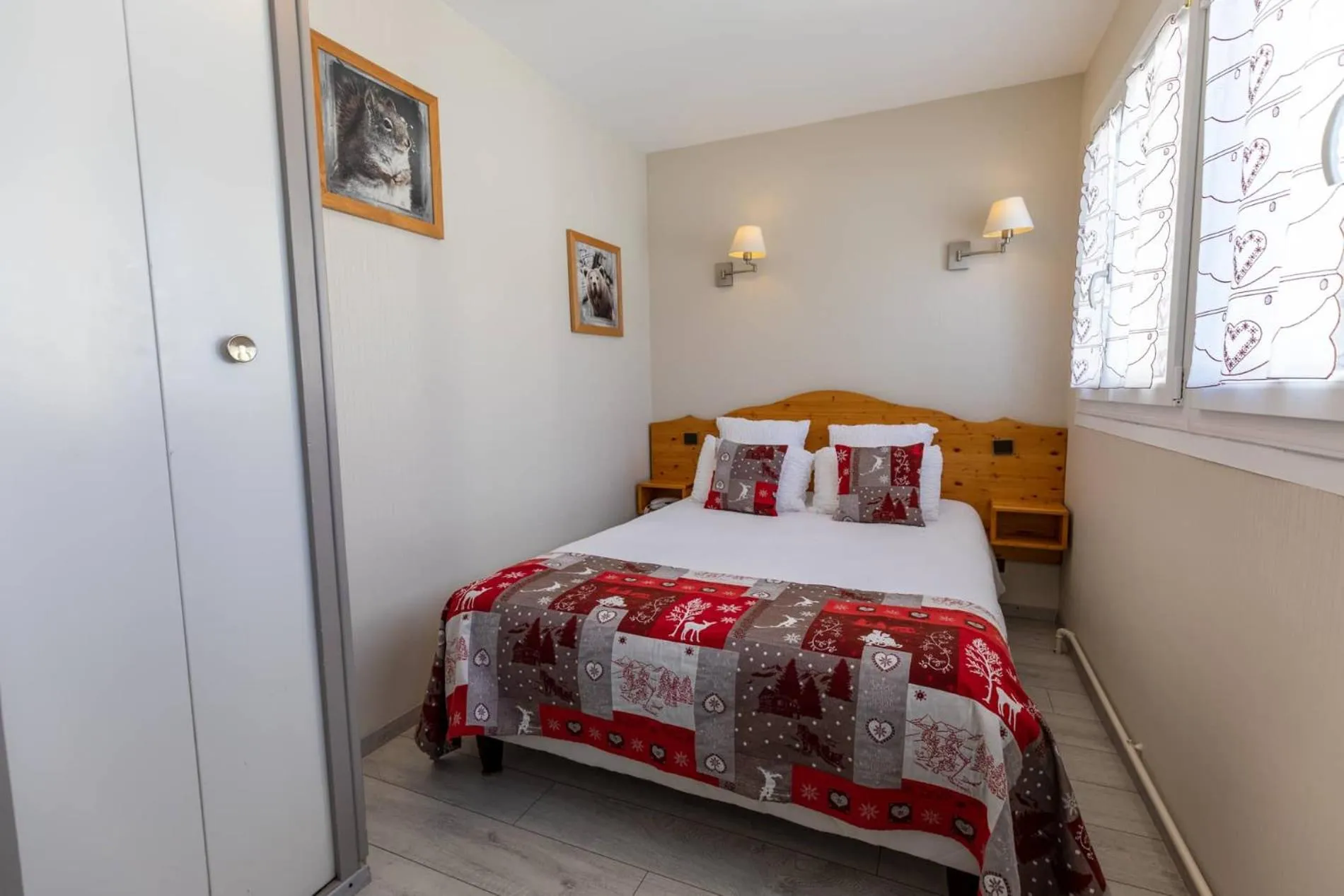 Bed in Logis Le Vernay