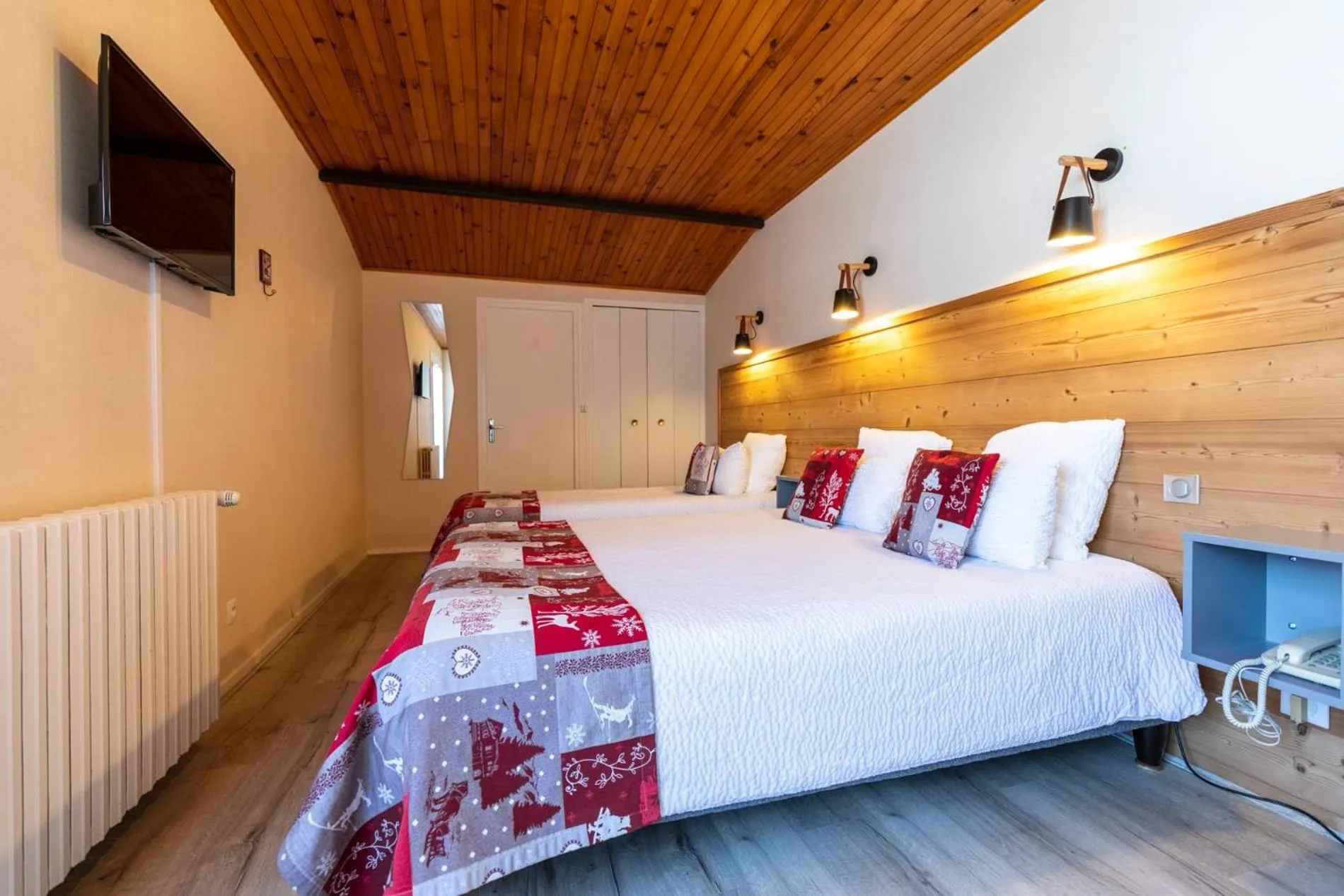 Bed in Logis Le Vernay