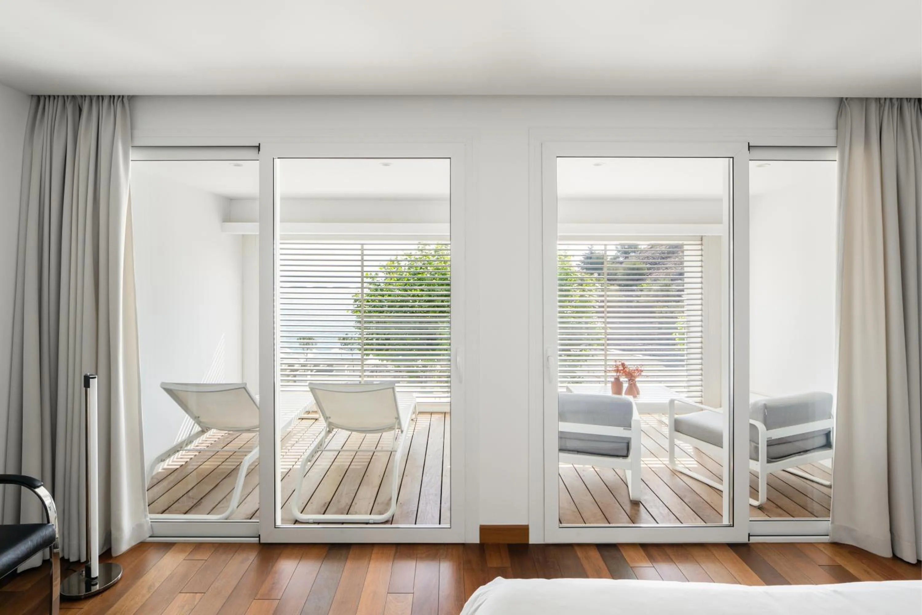 Patio in Les Elmes - Hôtel & Spa