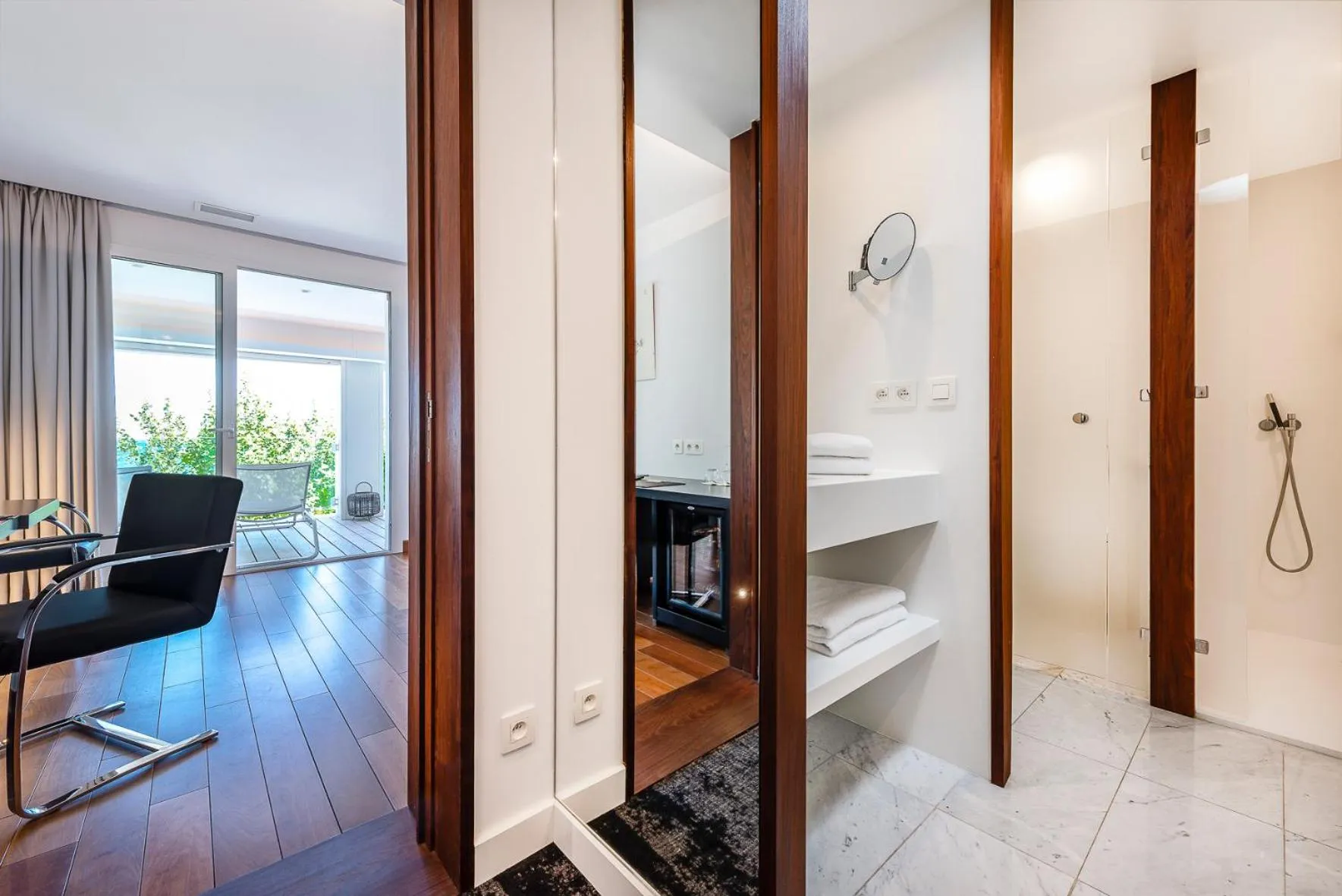 Bathroom in Les Elmes - Hôtel & Spa