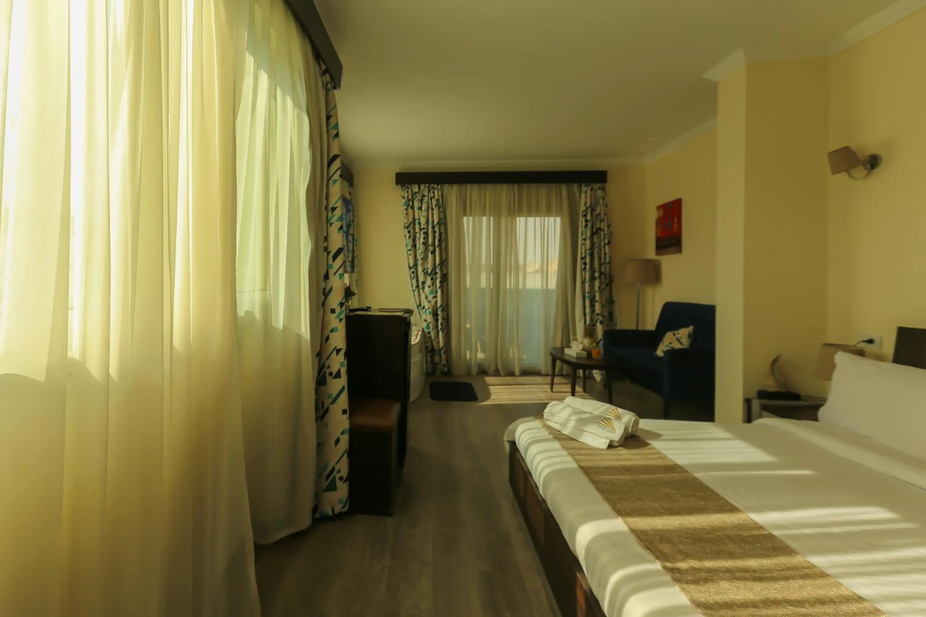 Bed in Pyramid Edge Hotel & Exclusive Pyramids View Rooftop