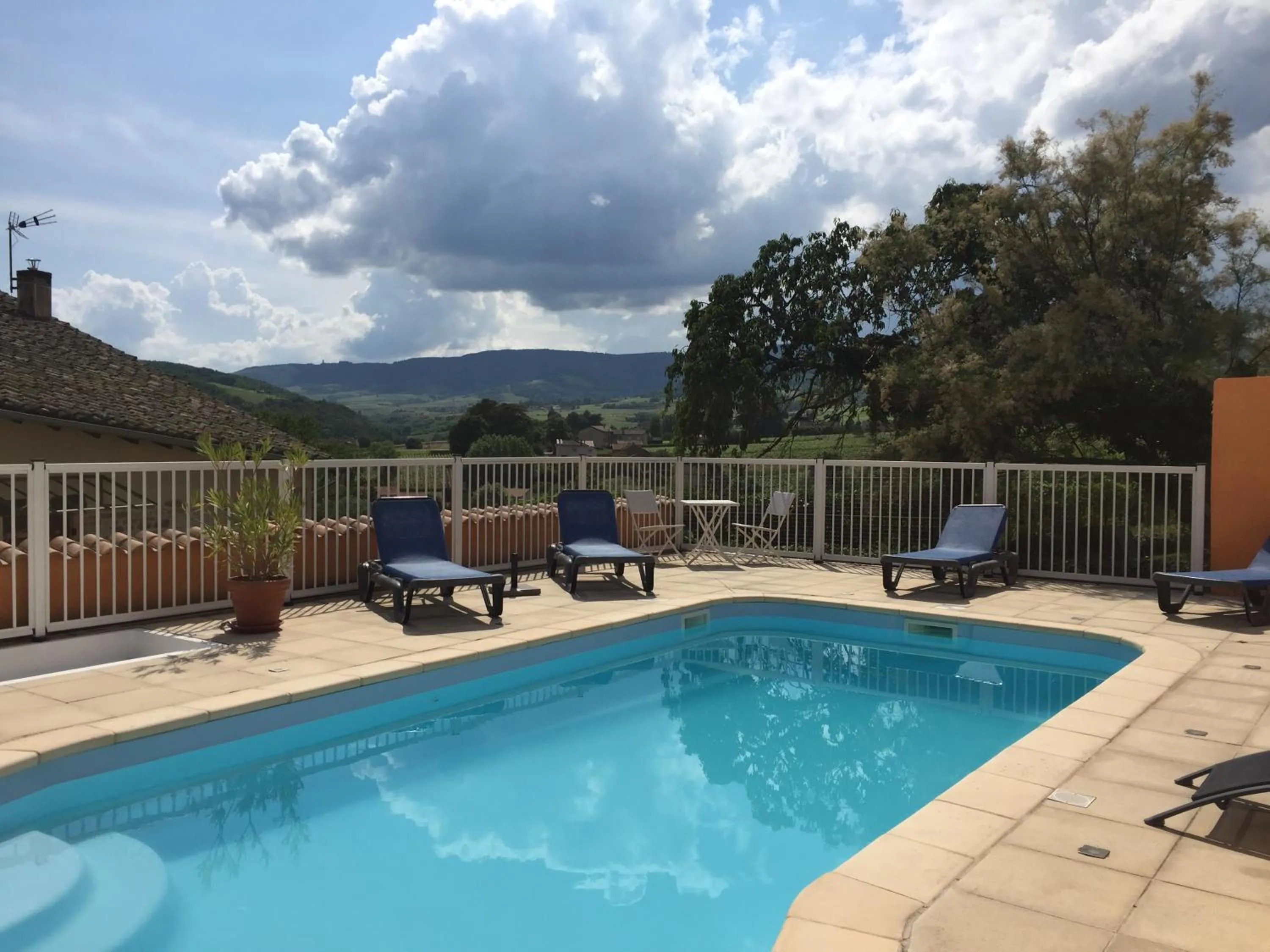 Swimming pool in La Rose