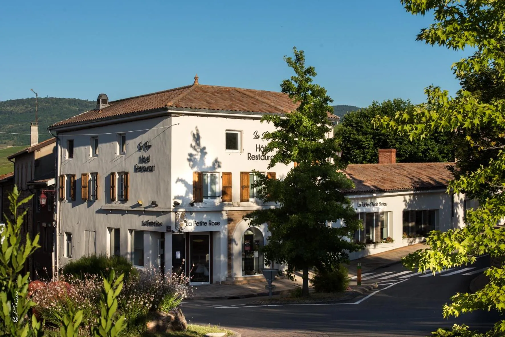 Property building in La Rose