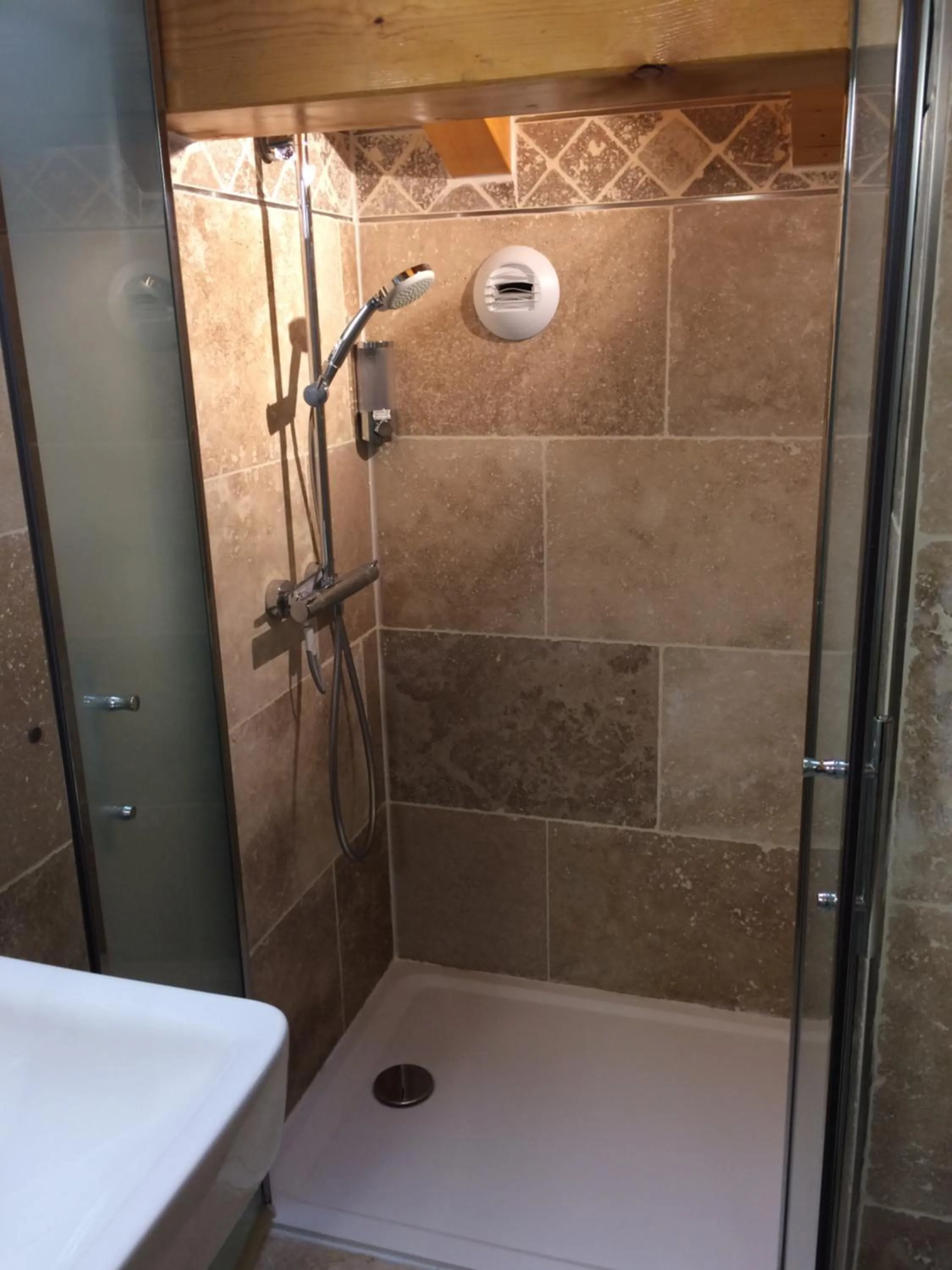 Shower in Chalet aux 3 biches