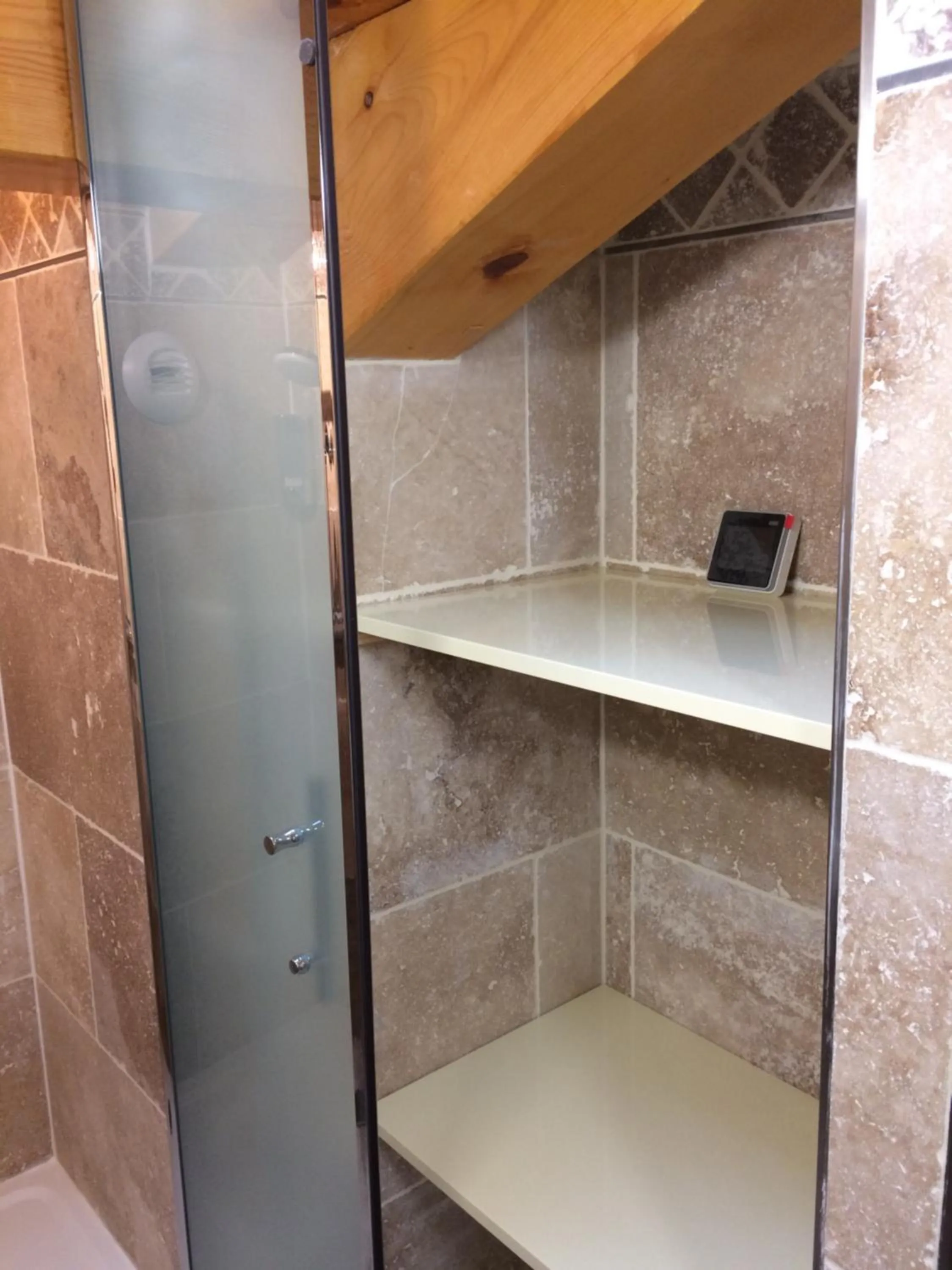 Shower in Chalet aux 3 biches