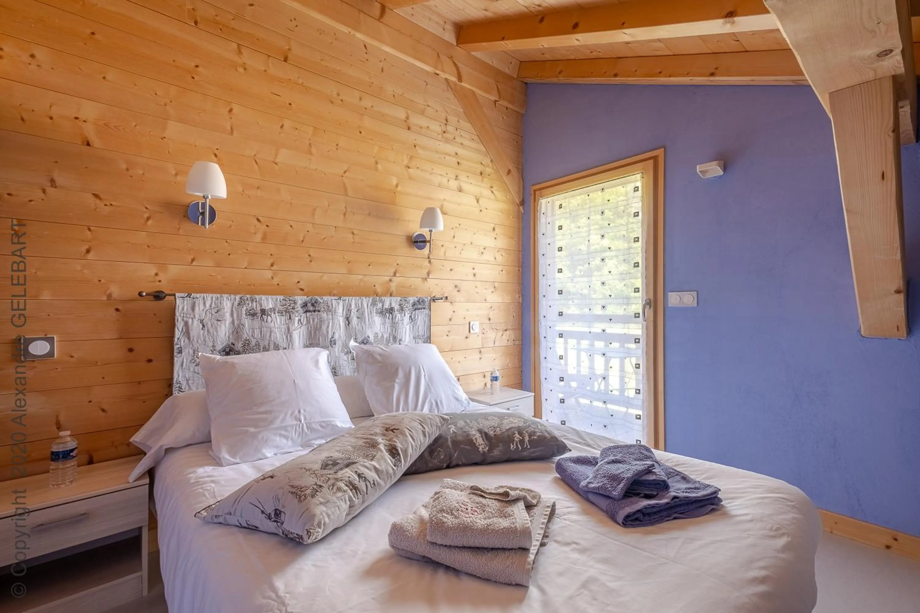 Bedroom, Bed in Chalet aux 3 biches