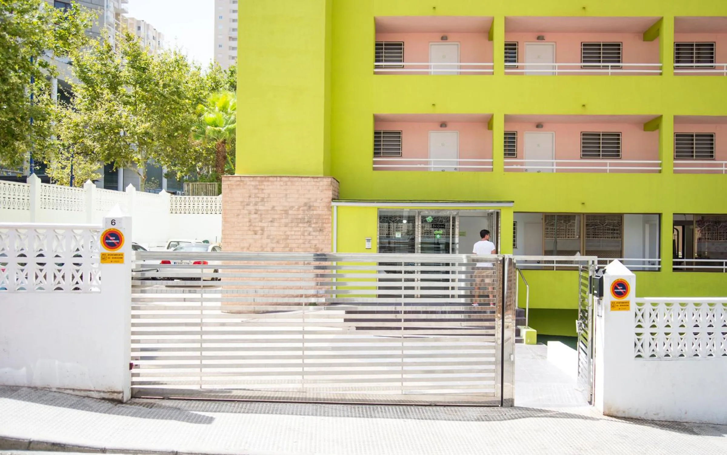 Facade/entrance in Now Benidorm