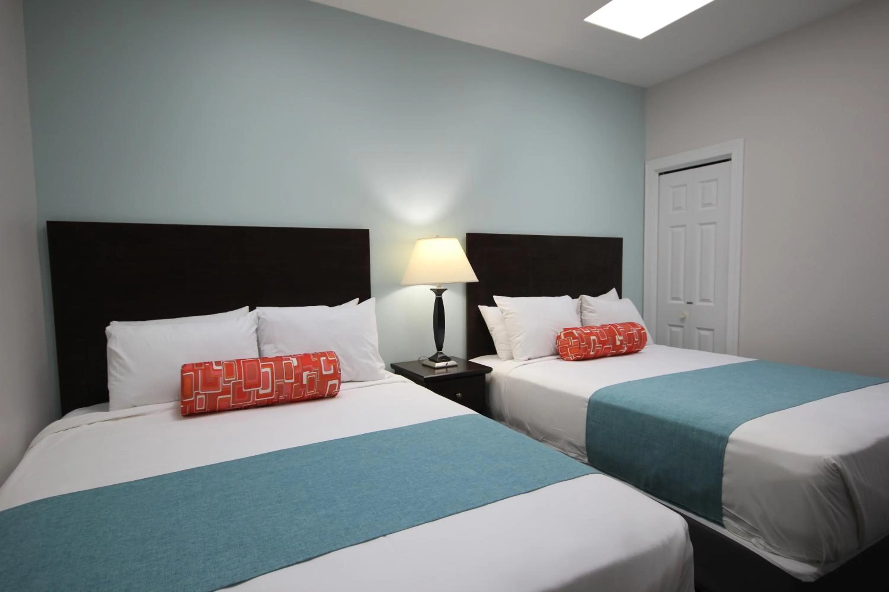 Bedroom, Bed in Monte Carlo Condos Ocean City