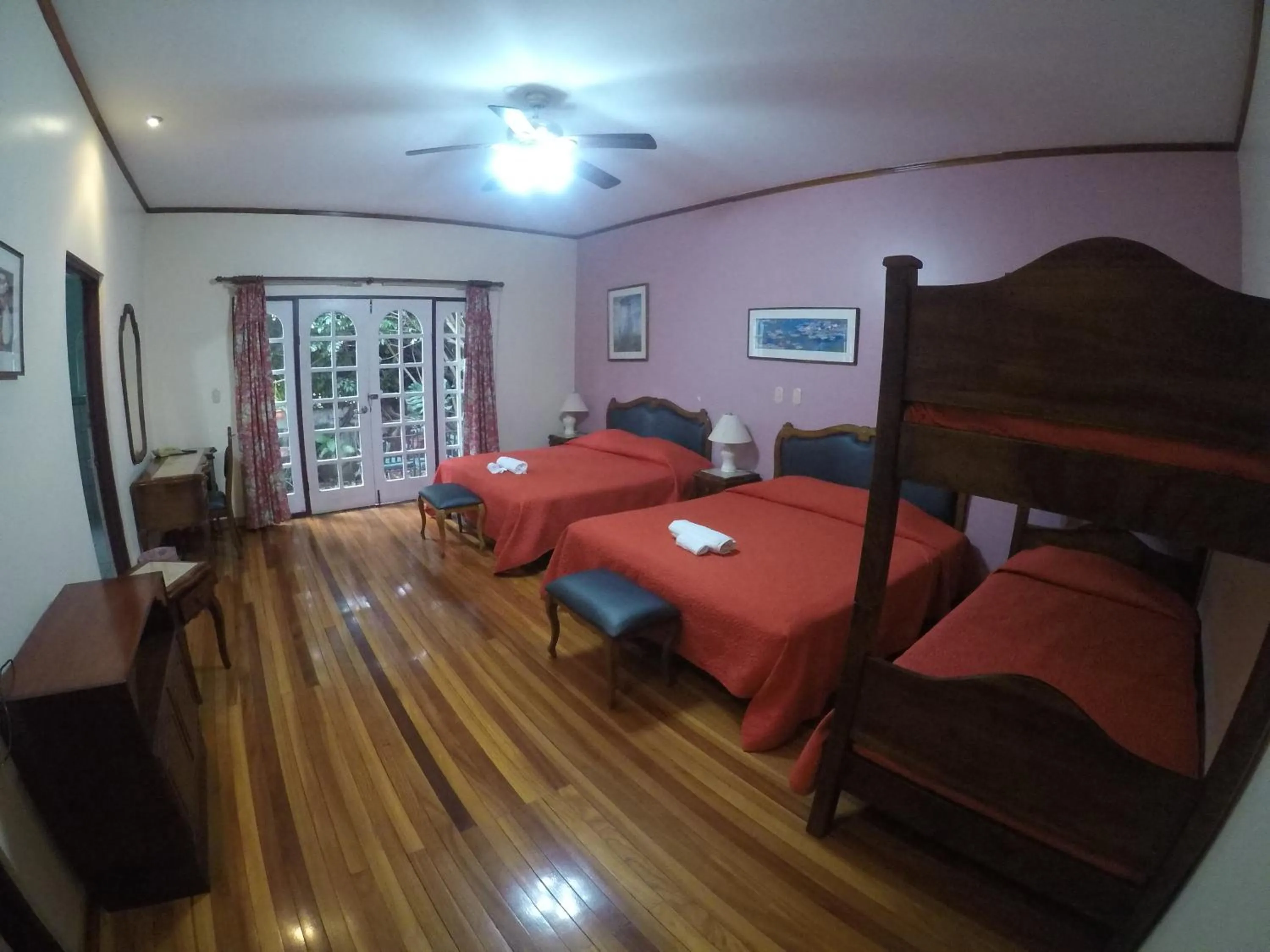 Photo of the whole room, Bed in La Bergerac Boutique Hotel