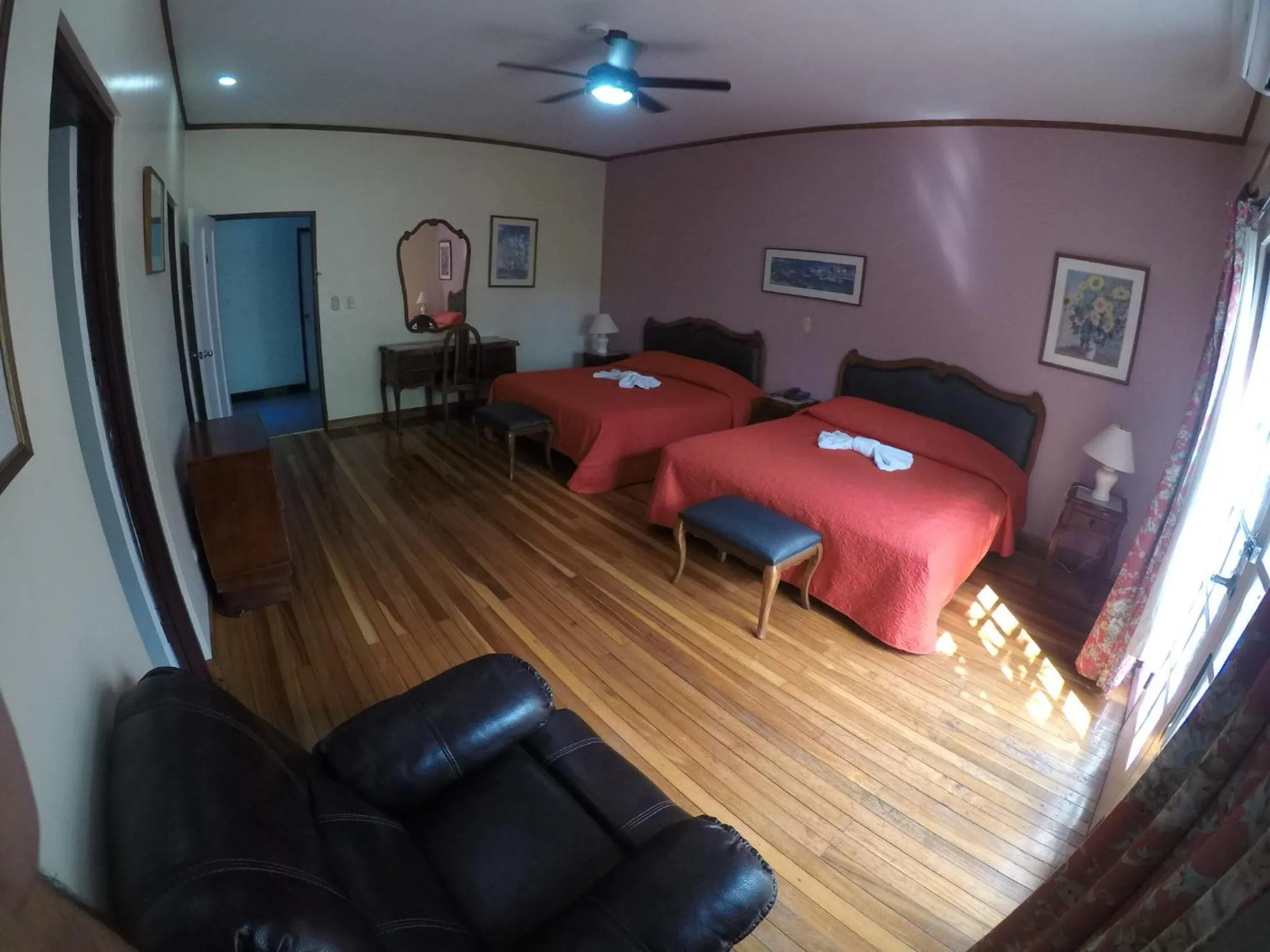 Photo of the whole room, Bed in La Bergerac Boutique Hotel