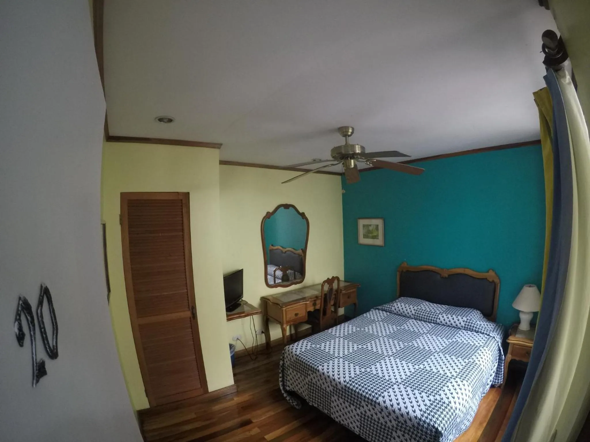 Photo of the whole room, Bed in La Bergerac Boutique Hotel