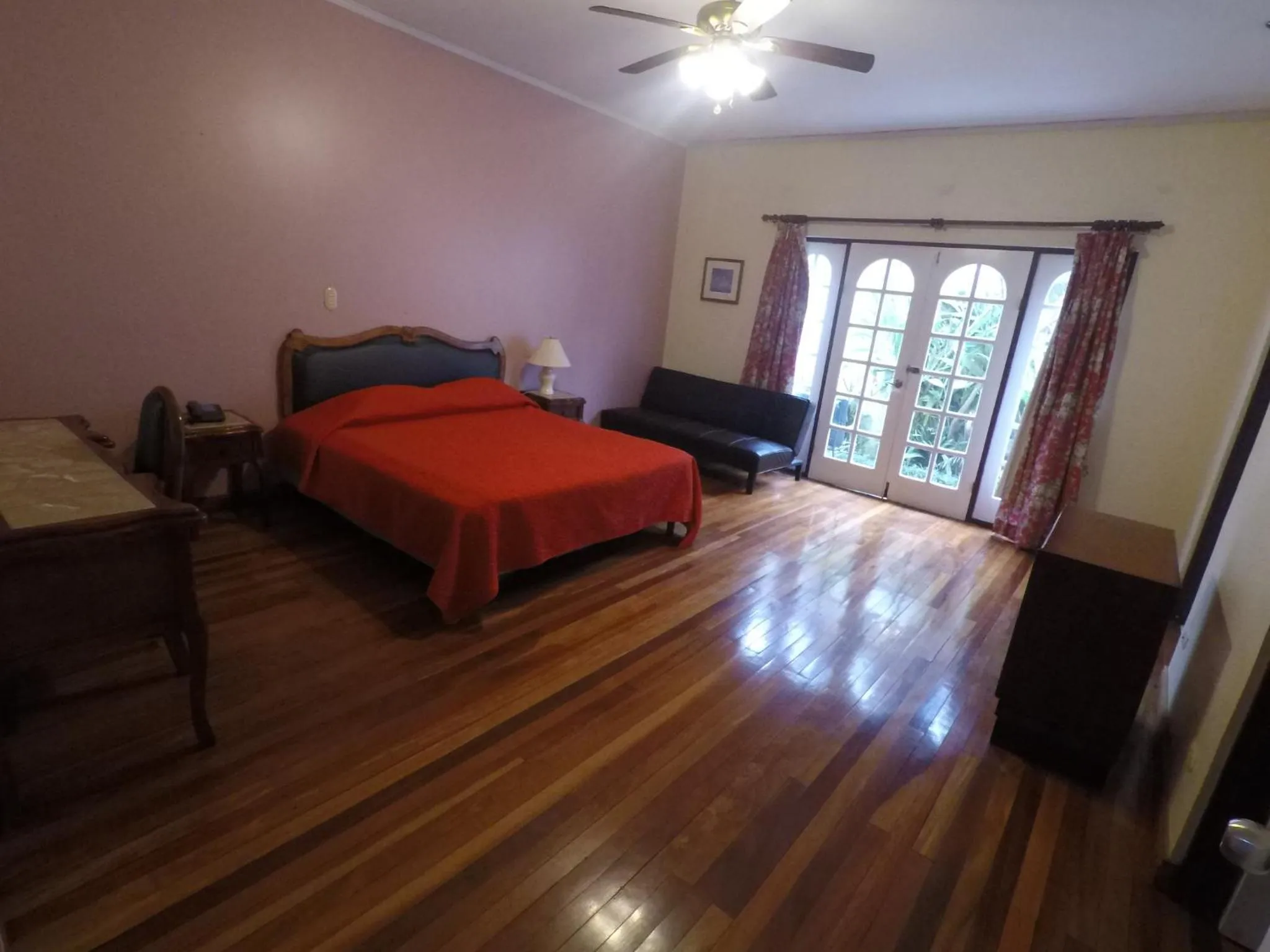 Photo of the whole room, Bed in La Bergerac Boutique Hotel