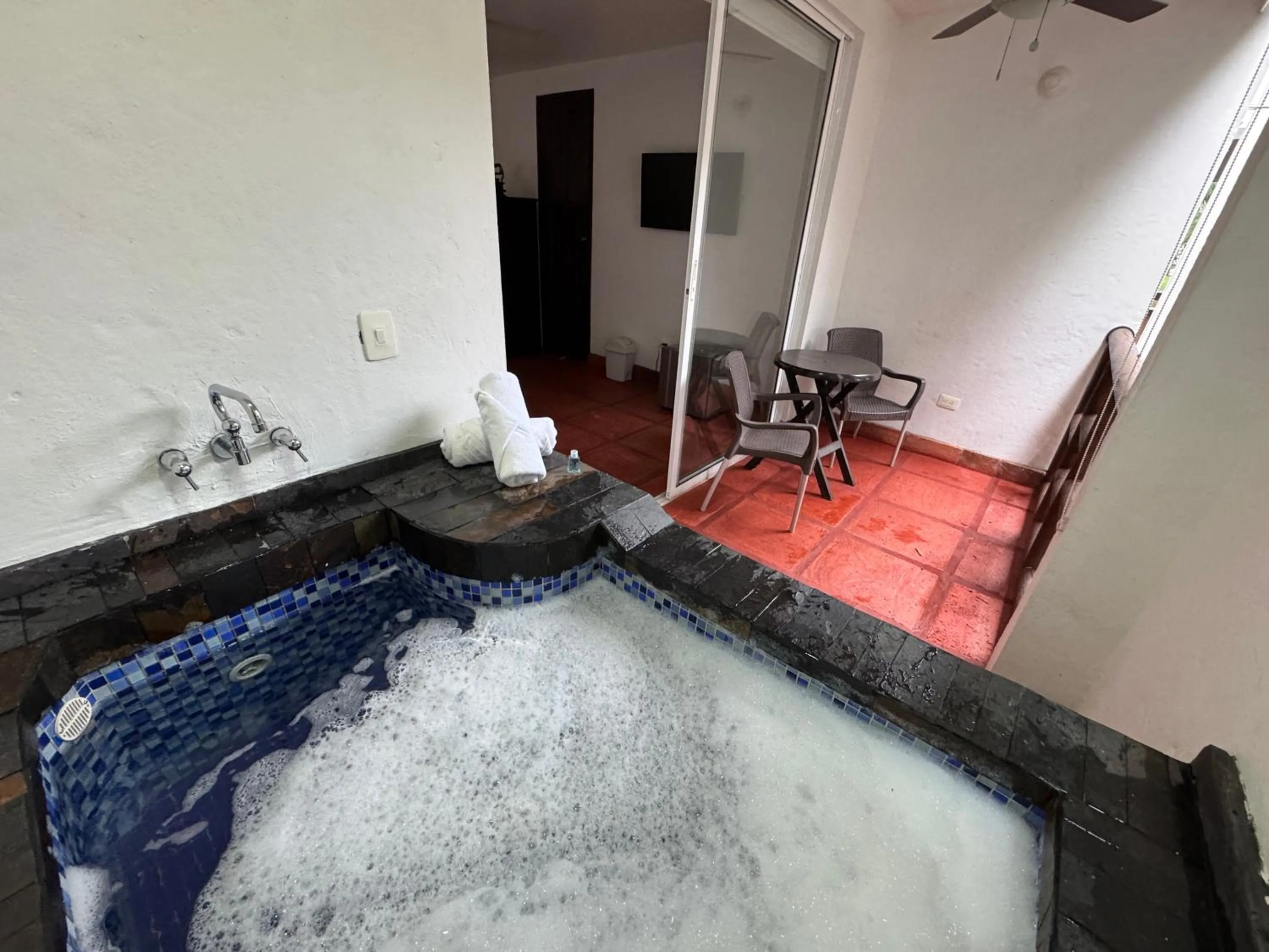 Hot Tub in Hotel Boutique Villas de San Sebastián