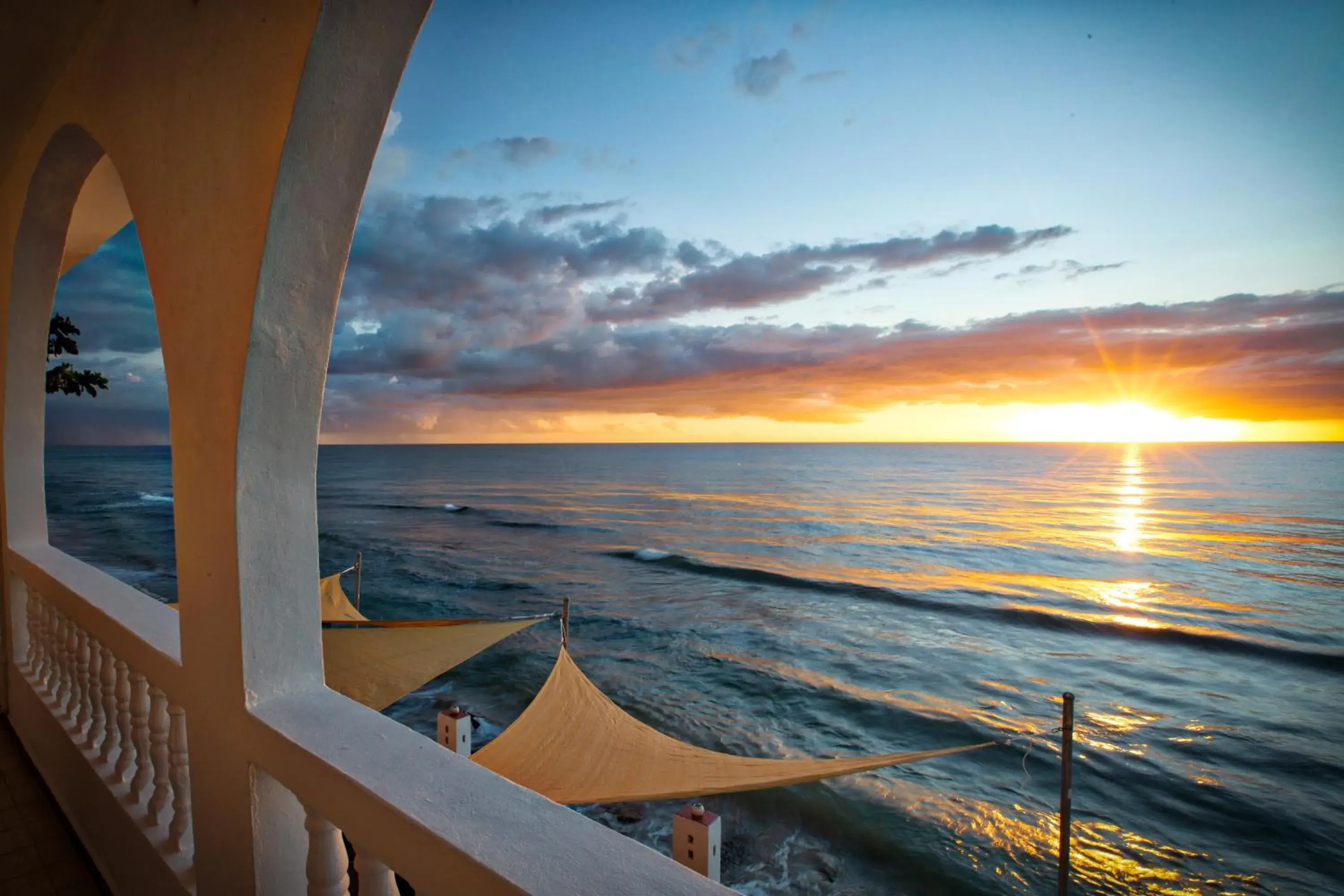 One-Bedroom Apartment with Terrace in Coconut Palms Inn One-Bedroom Apartment with Terrace in Coconut Palms Inn