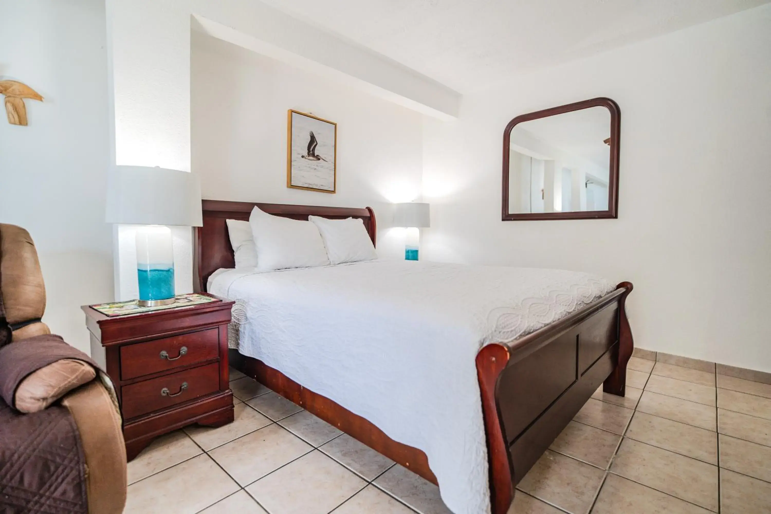 Queen Studio - Disability Access in Coconut Palms Inn Queen Studio - Disability Access in Coconut Palms Inn