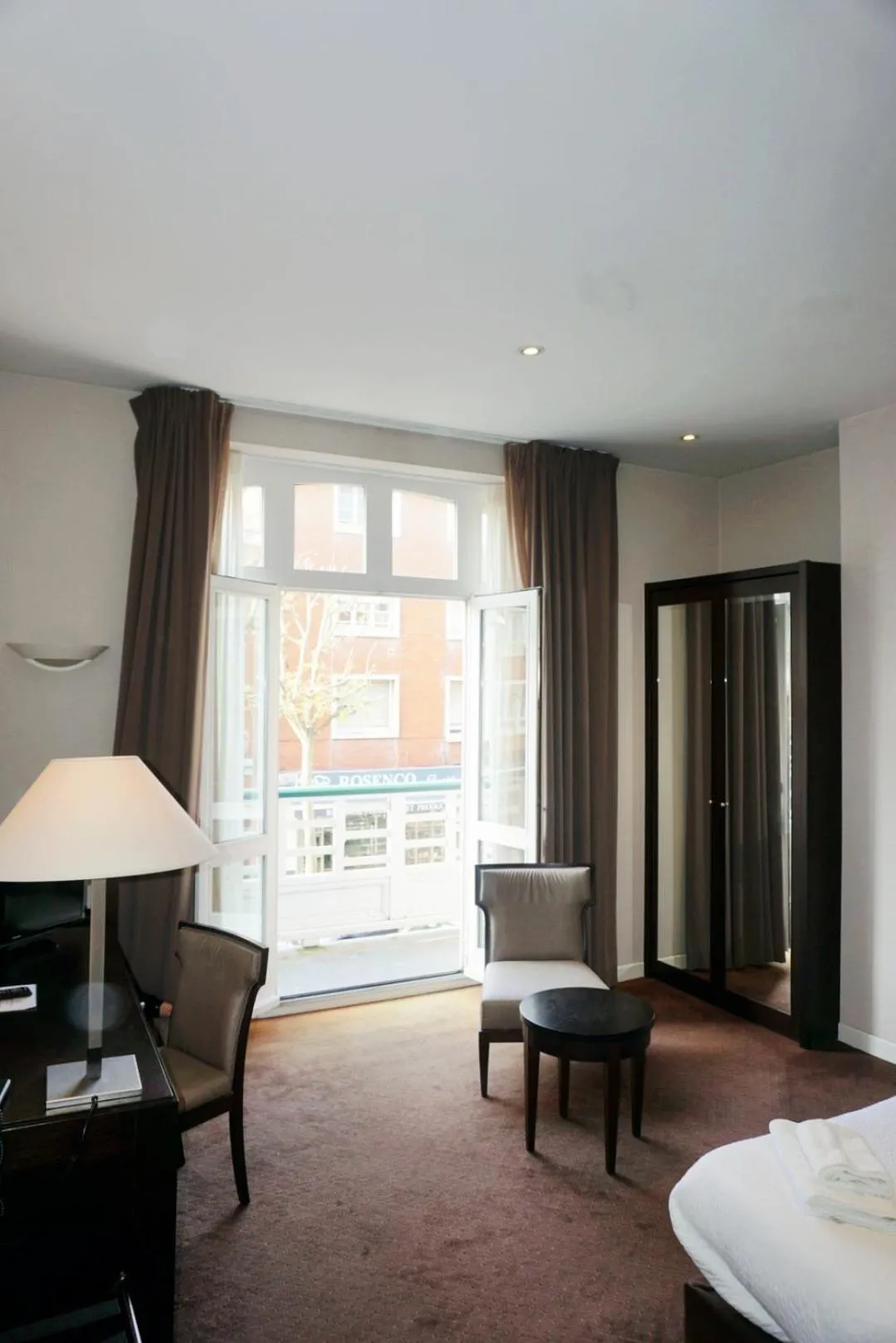 Small Double Room - single occupancy in Hôtel Restaurant l'Hirondelle