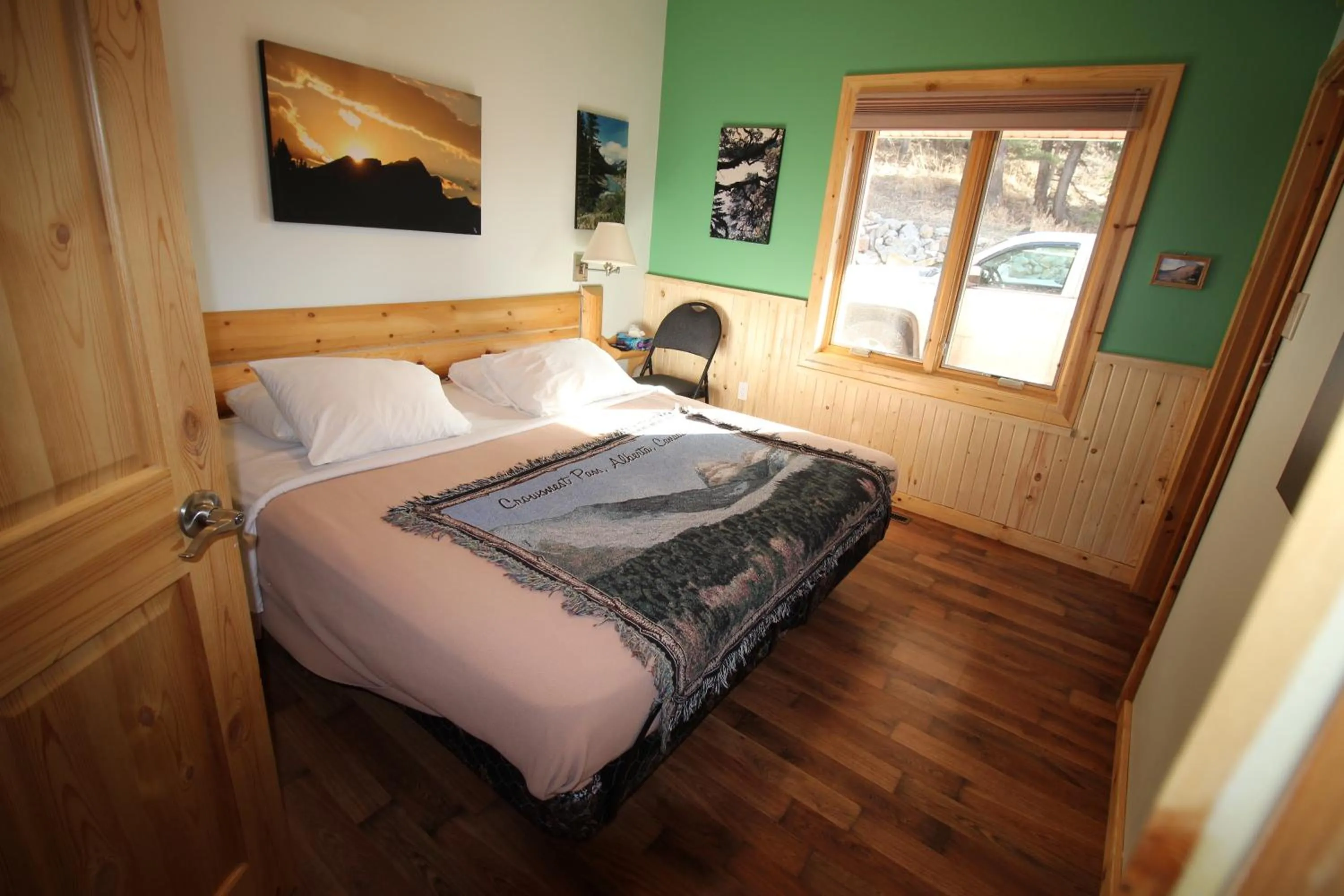 Bed in York Creek Bed & Breakfast