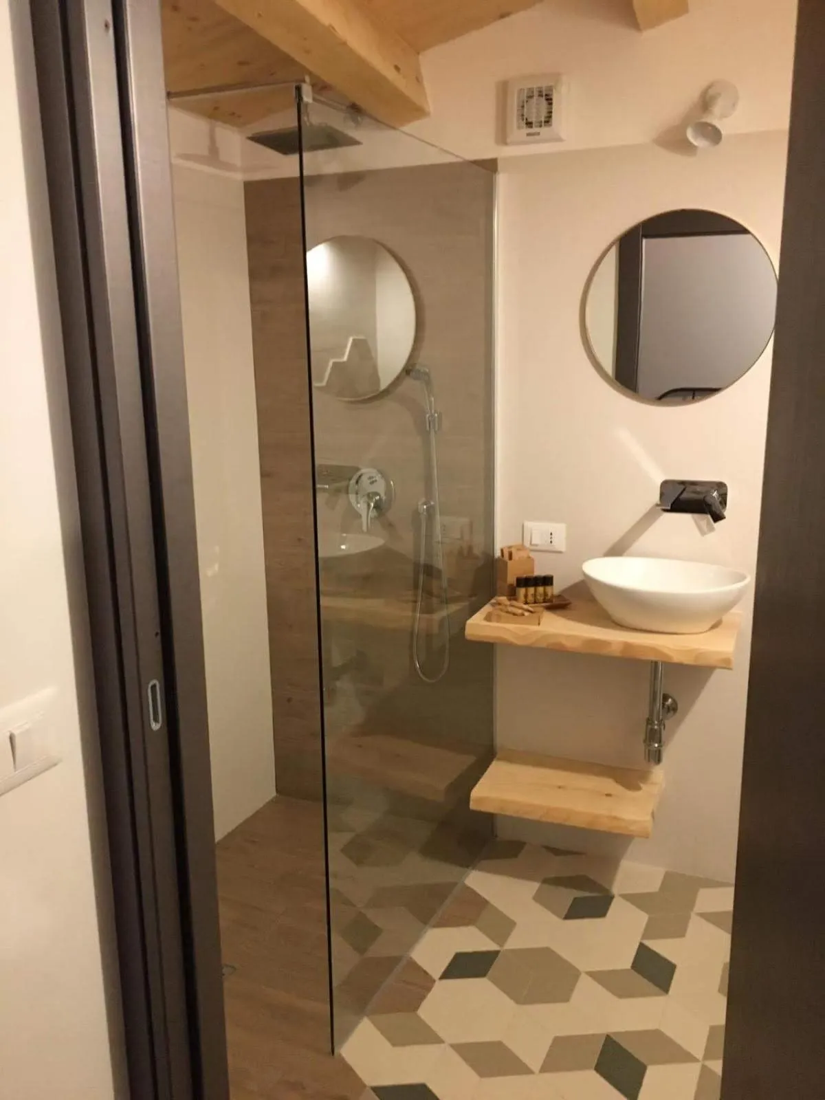 Bathroom in Torre's Camere & caffè