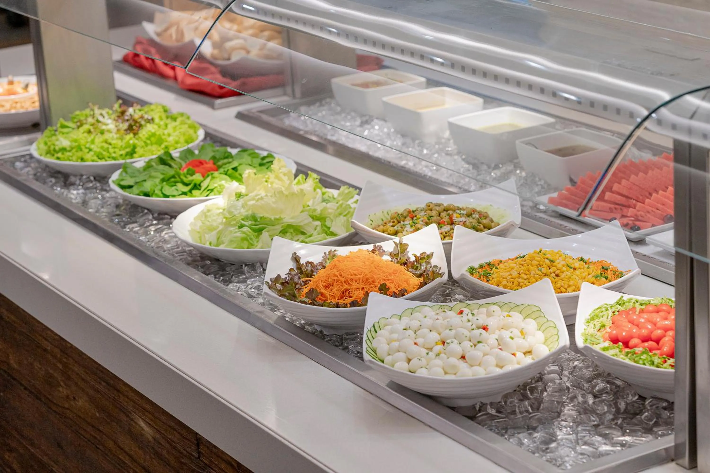 Restaurant/places to eat in Beach Park Resort - Suites