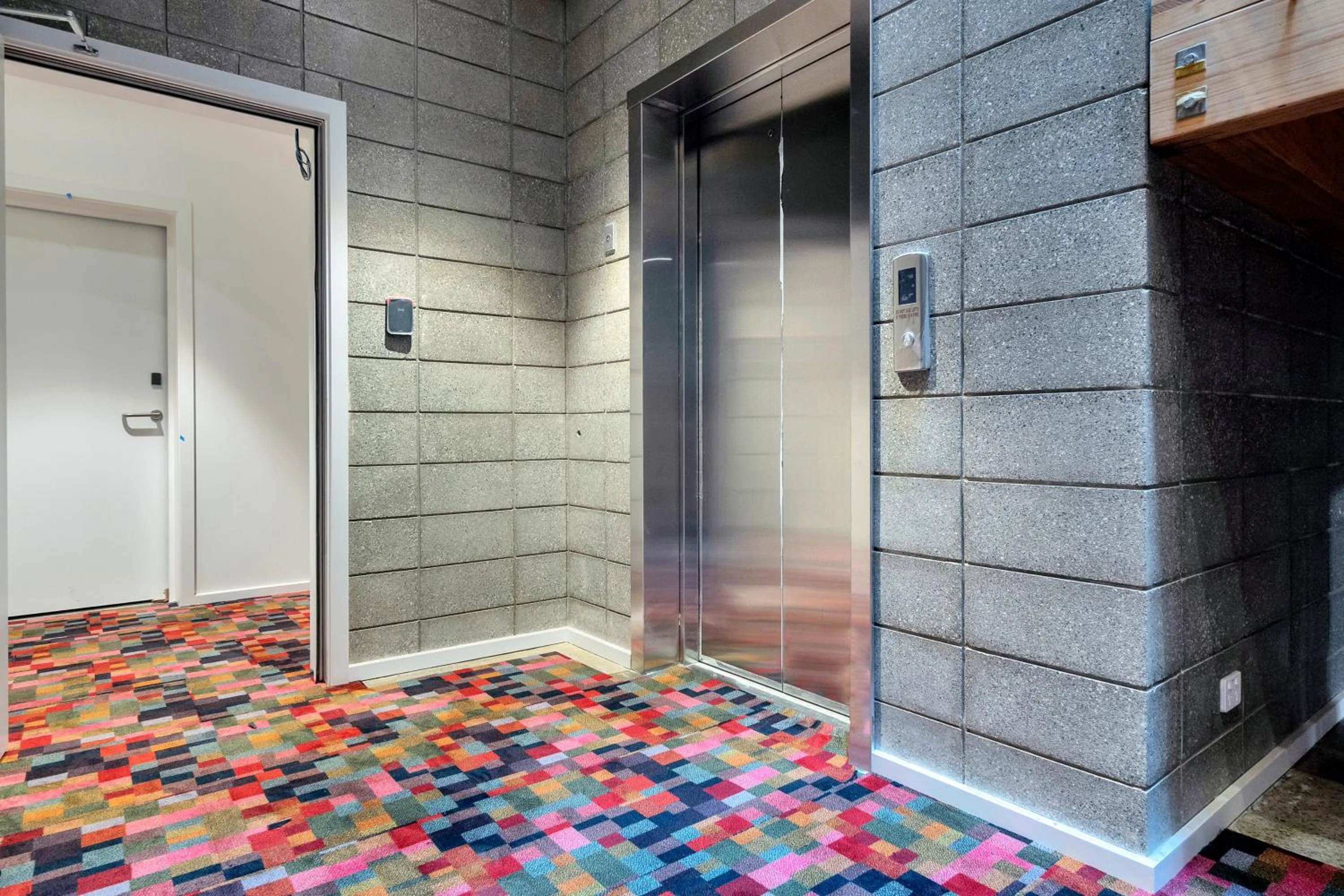 acessibility in Roomie Apartment Hotel