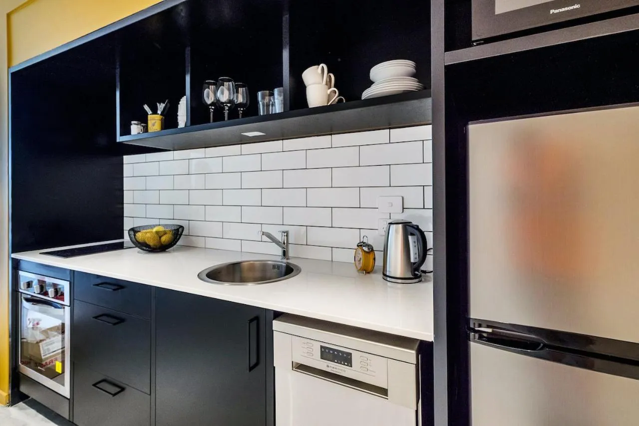 Coffee/tea facilities in Roomie Apartment Hotel