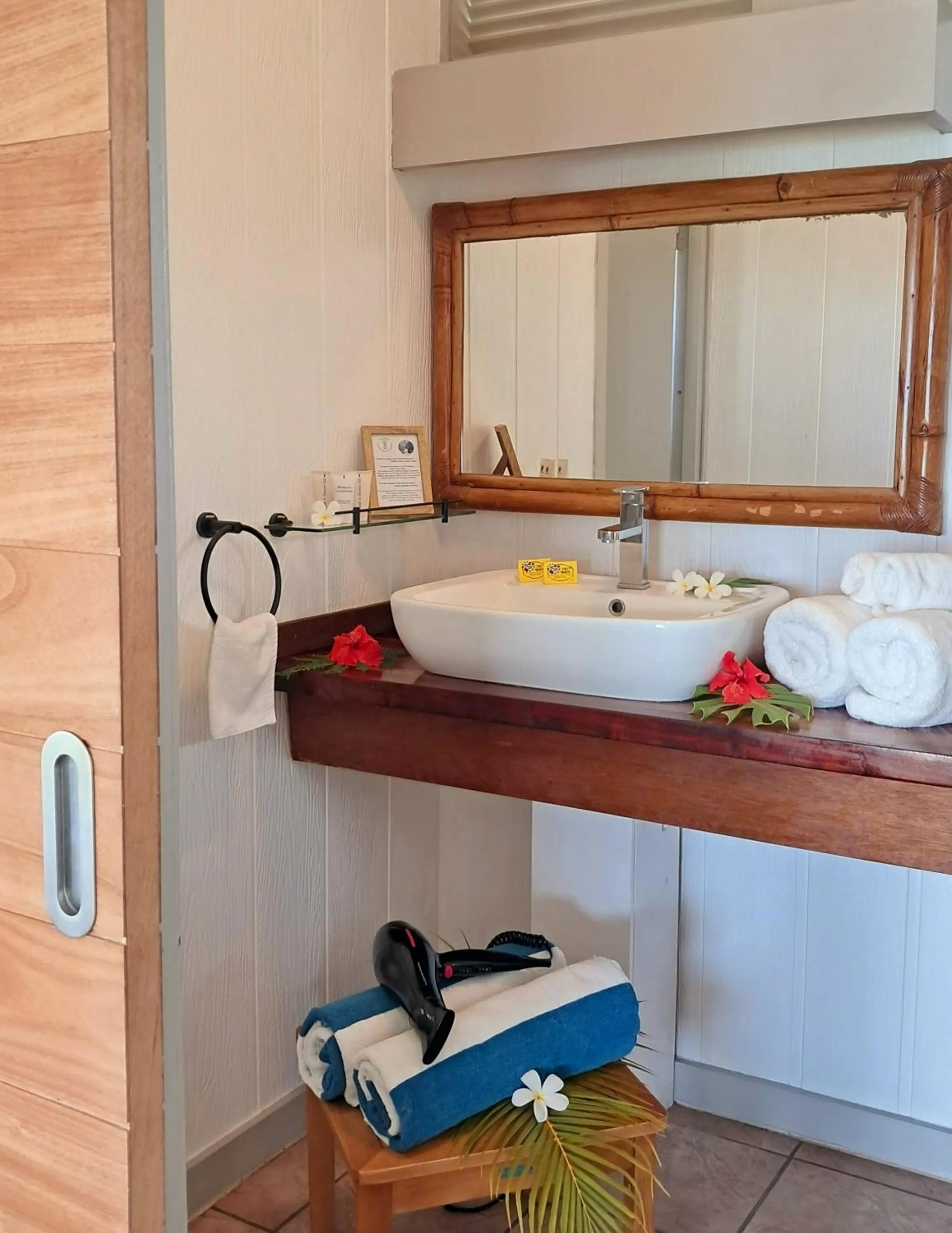 Moorea Island Beach Hotel