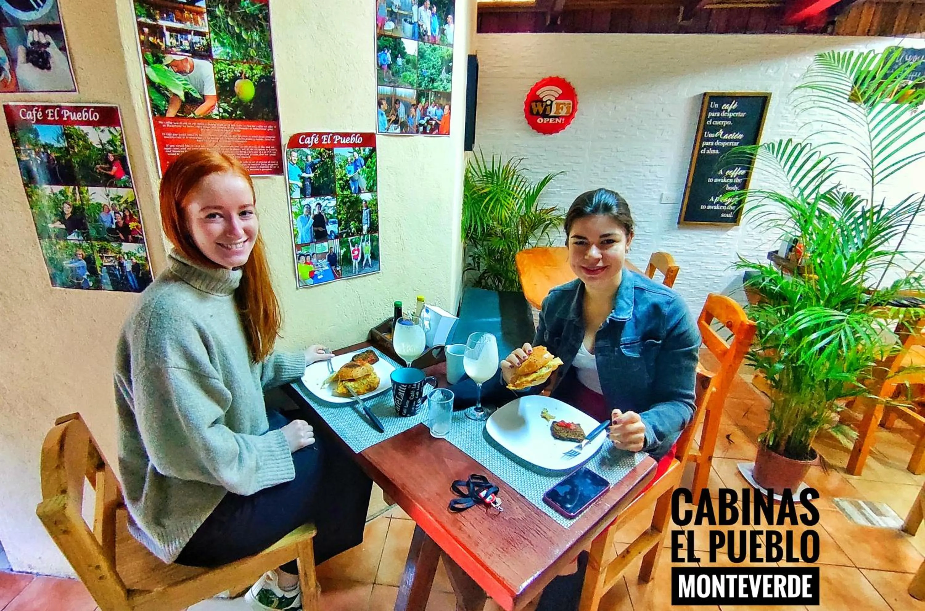 Staff in Cabinas El Pueblo B&B Monteverde